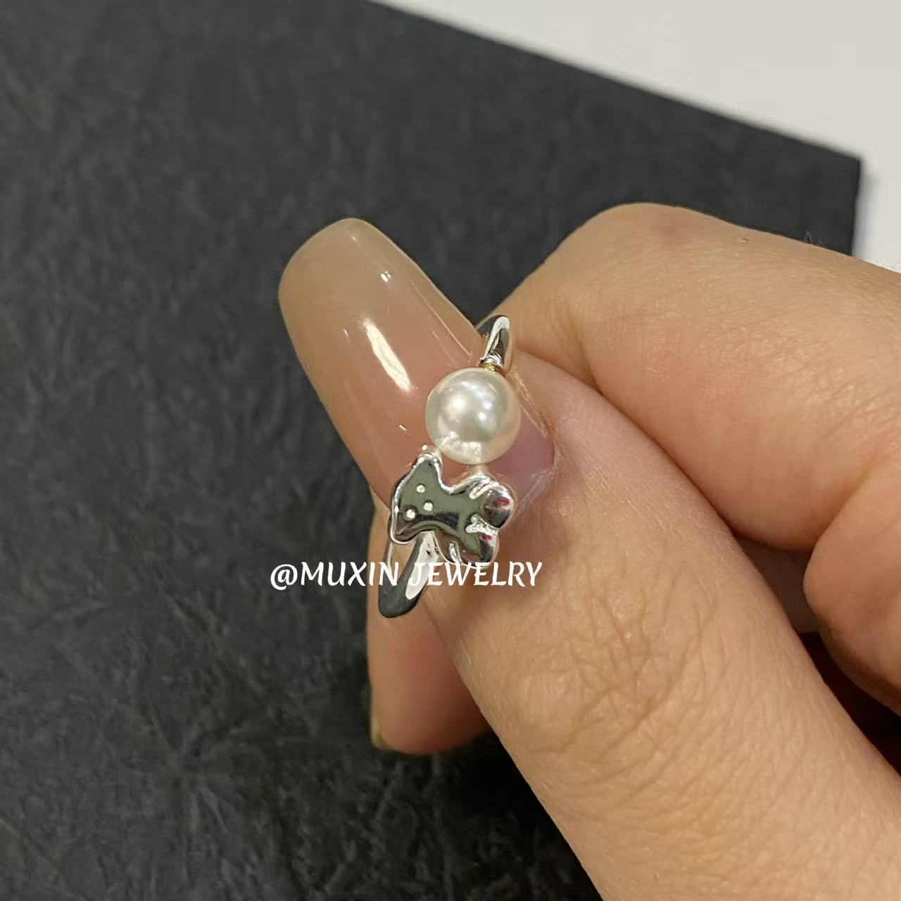 AN5589 TOUS  29.99$ gallery