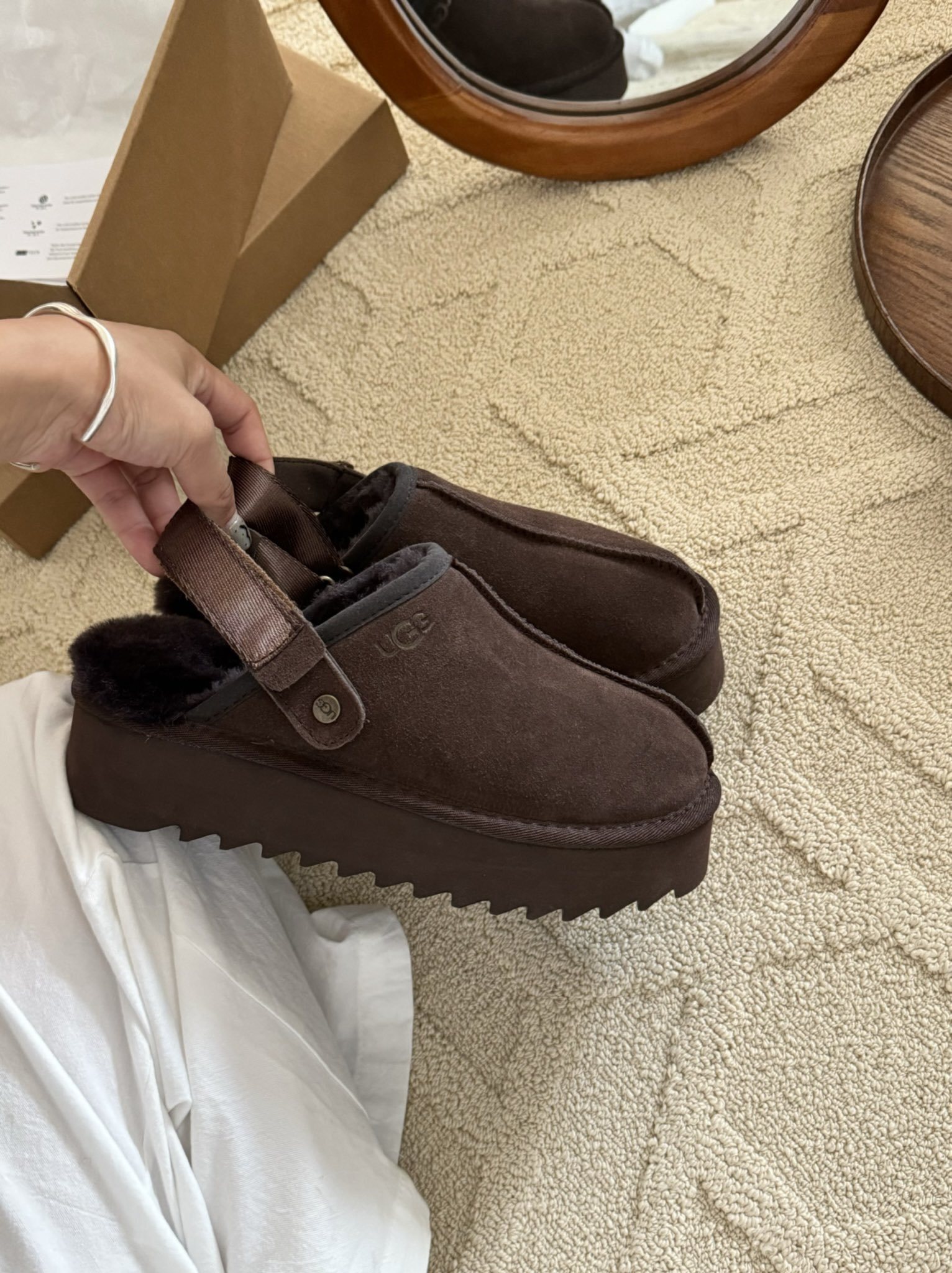 AN6001 UGG   45.99$ gallery