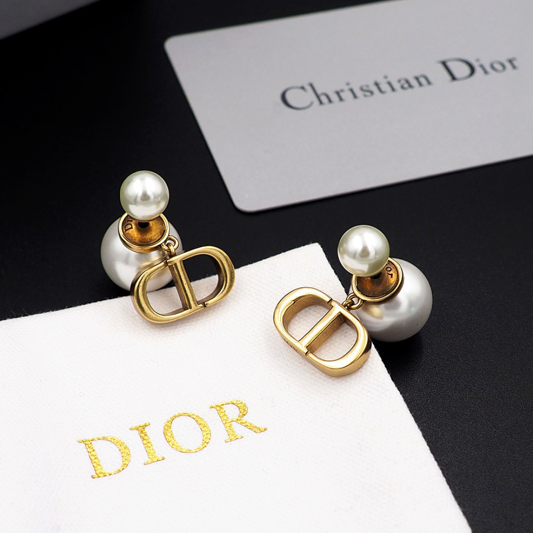AN6010   DIOR 28.99$  WITH BOX gallery