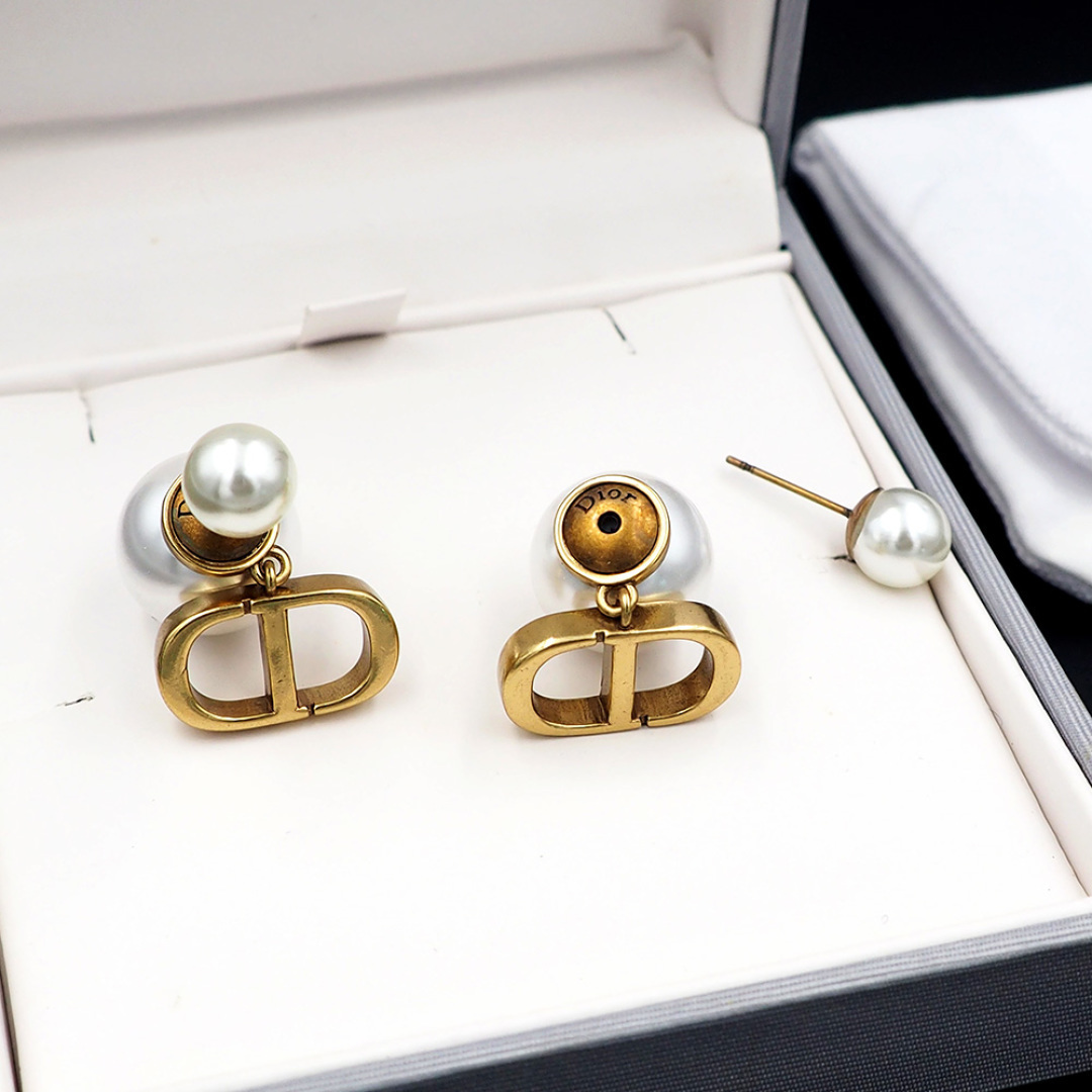 AN6010   DIOR 28.99$  WITH BOX gallery