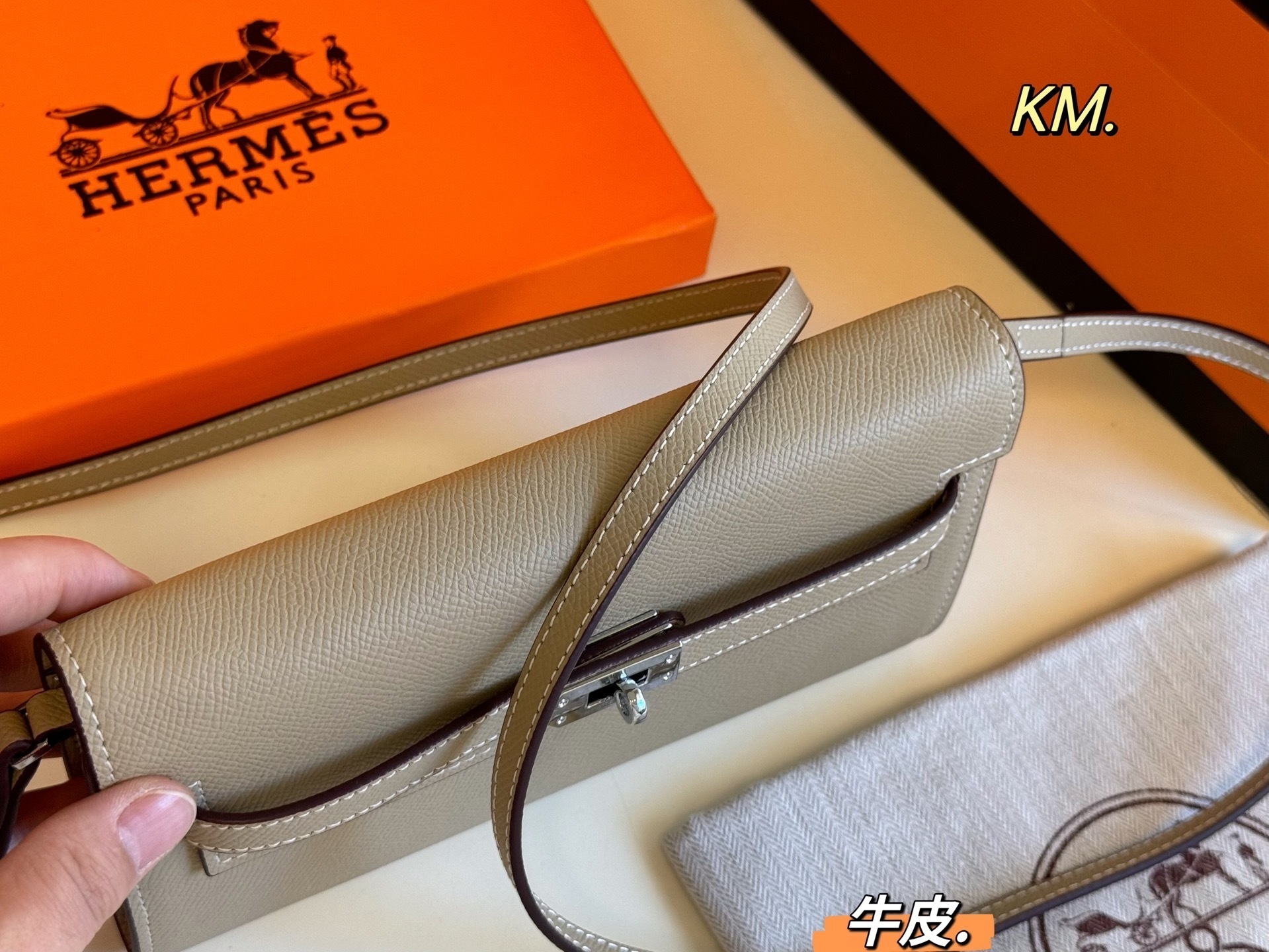 AN6012  HERMES   59.99$ gallery