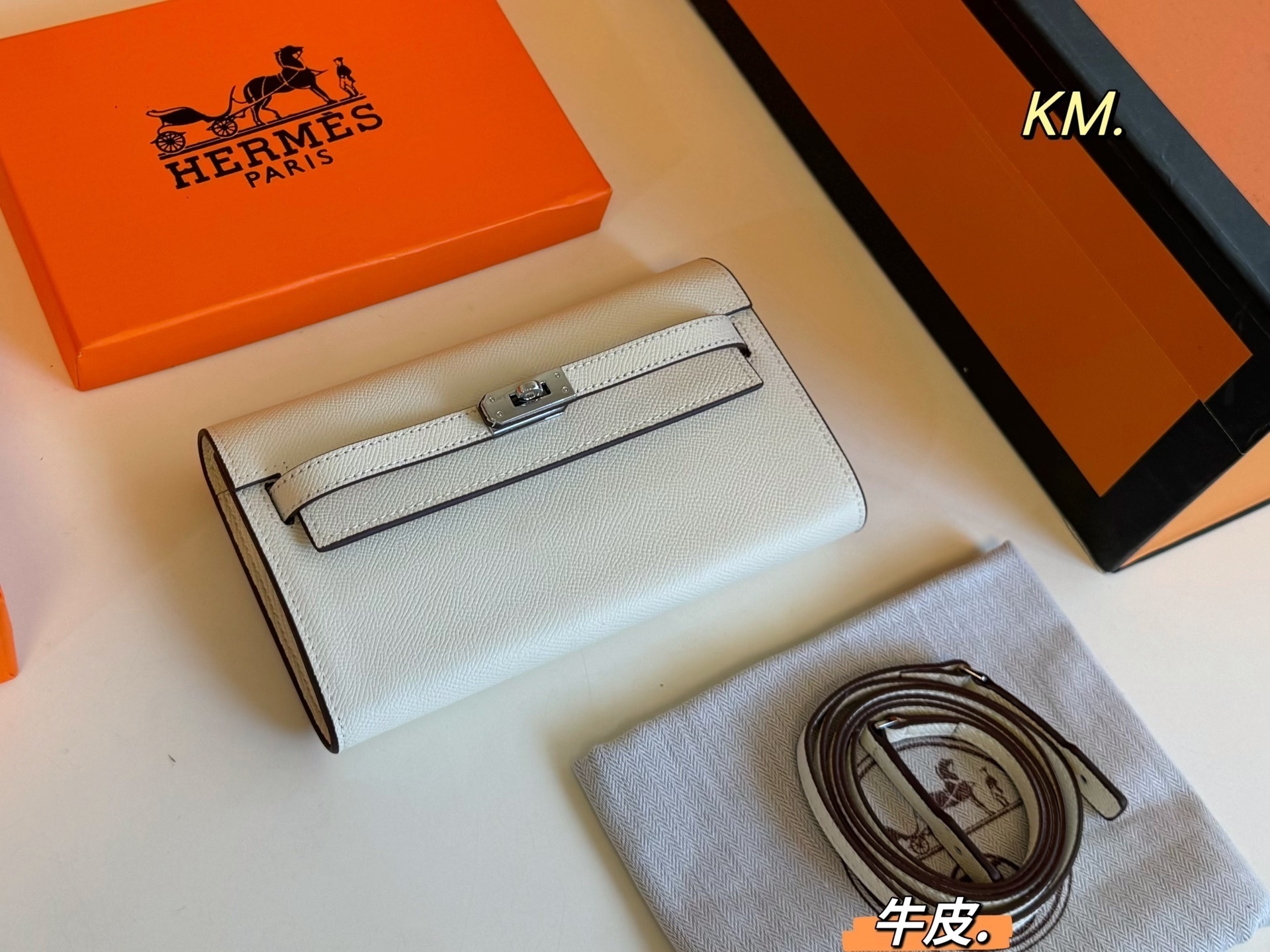 AN6012  HERMES   59.99$ gallery