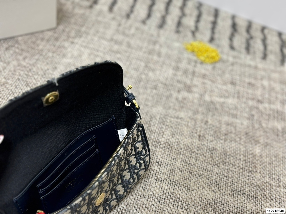 AN6013 DIOR 58.99$ gallery