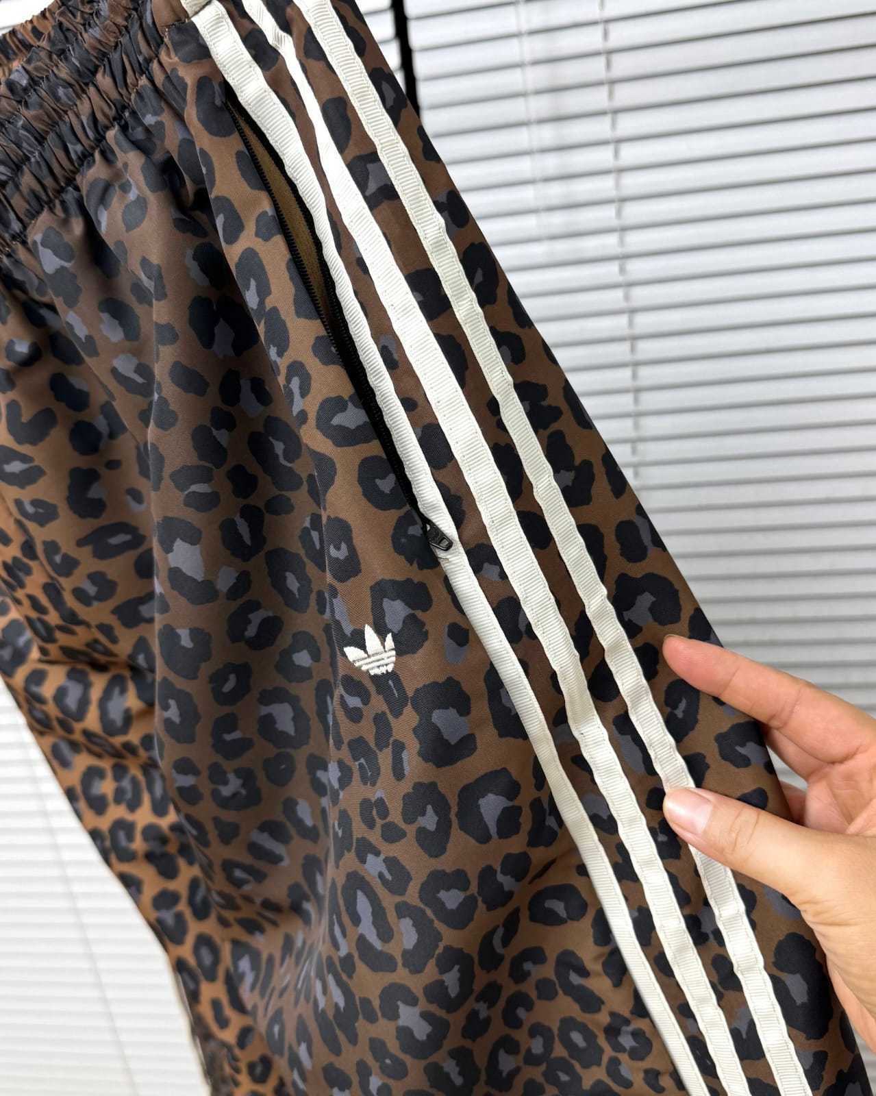 AN6024  adidas 46.99$ gallery