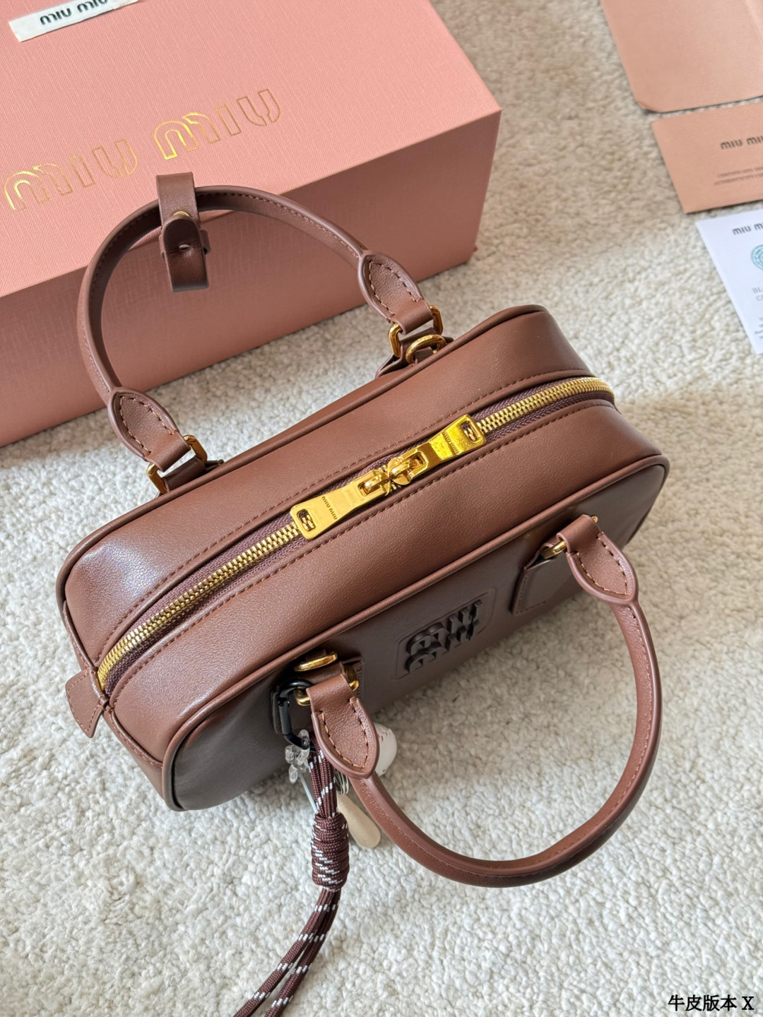 AN6033  MIUMIU 69.99$ gallery