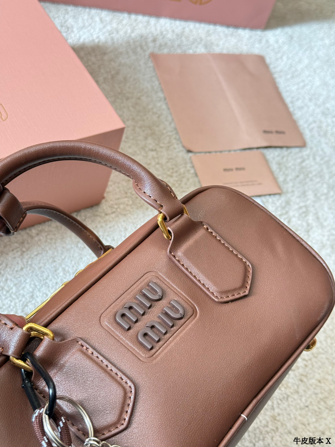 AN6033  MIUMIU 69.99$ gallery