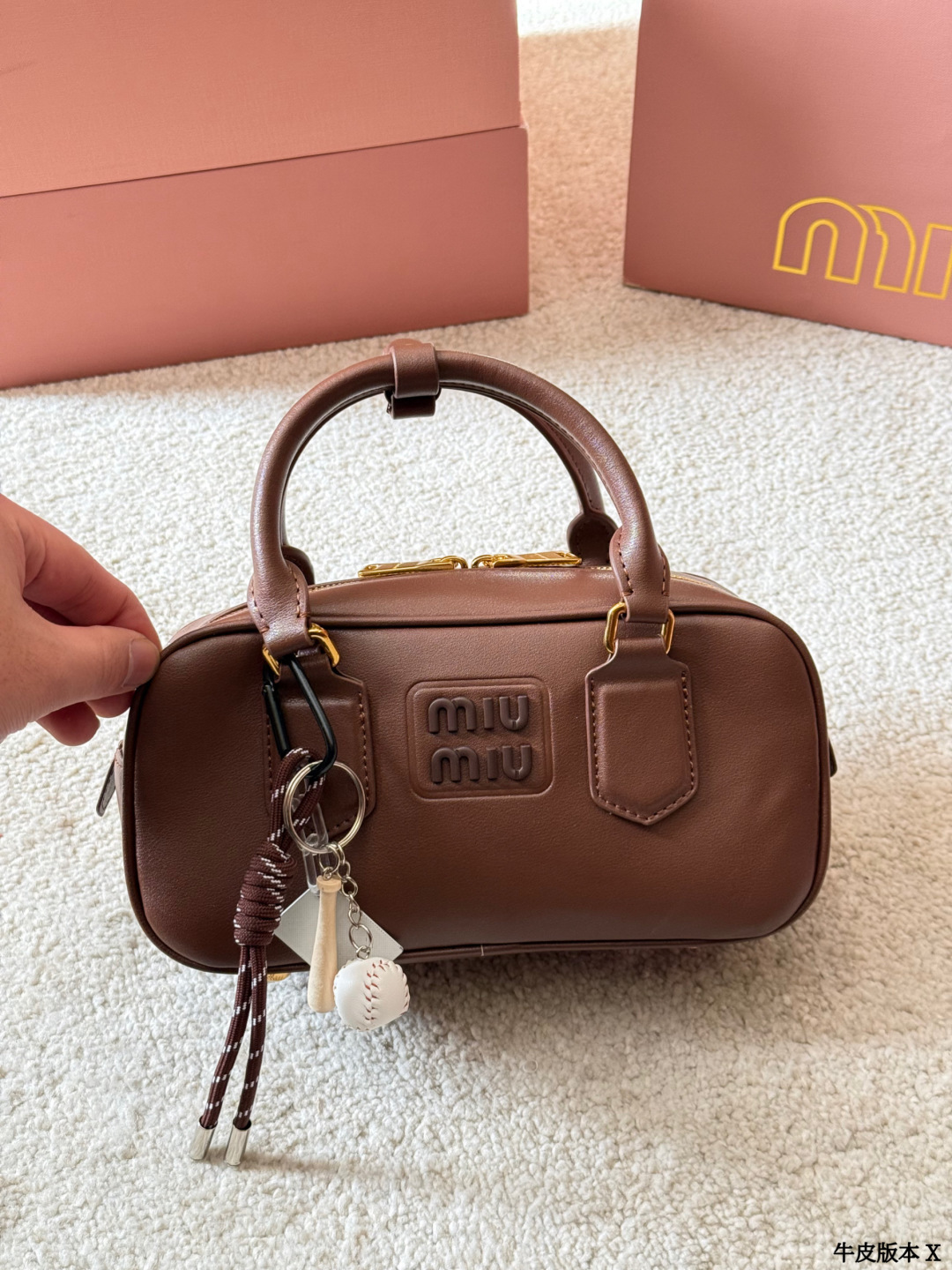 AN6033  MIUMIU 69.99$ gallery
