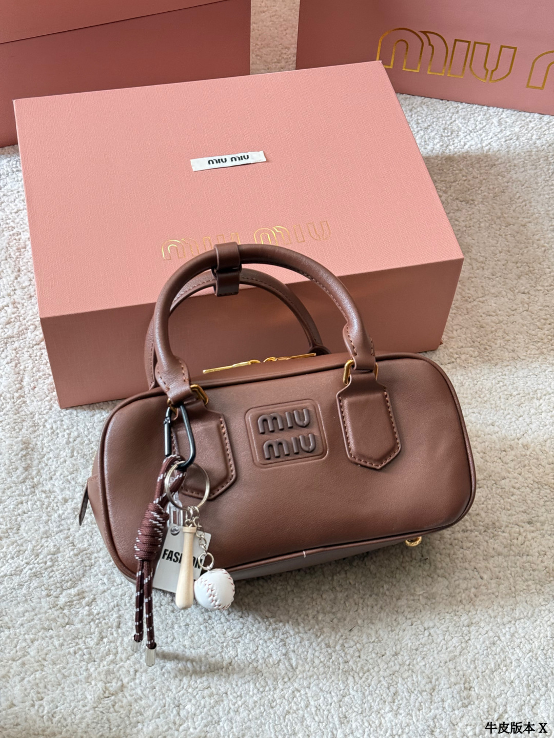 AN6033  MIUMIU 69.99$ gallery