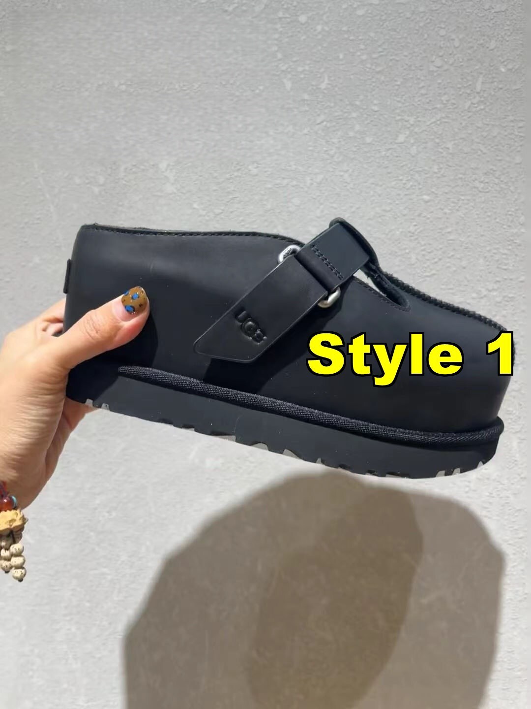 AN6044  UGG  65.99 $ gallery
