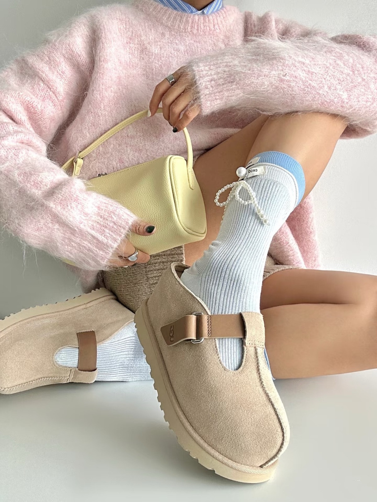 AN6044  UGG  65.99 $ gallery