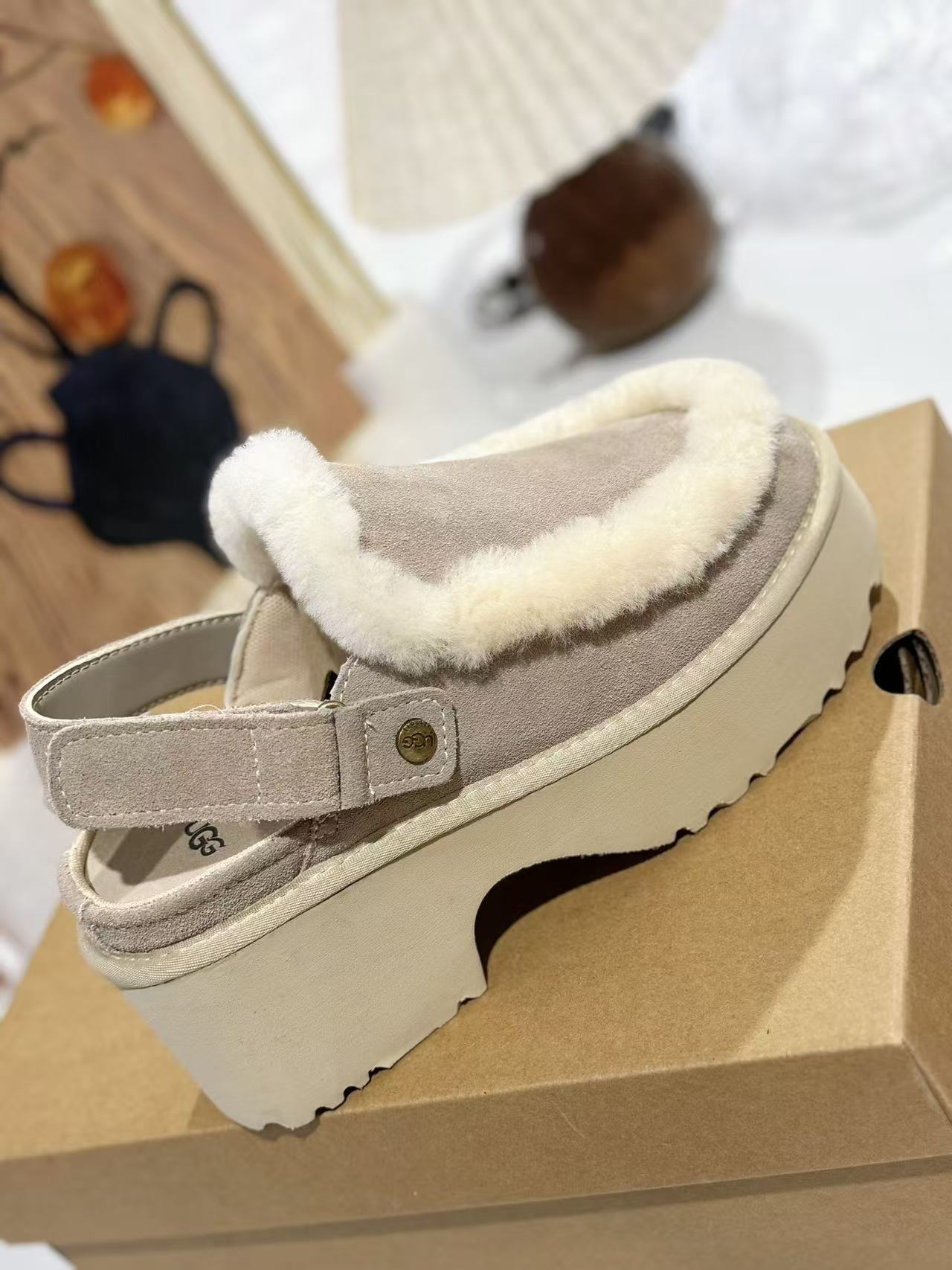 AN6046 UGG  79.99$ gallery