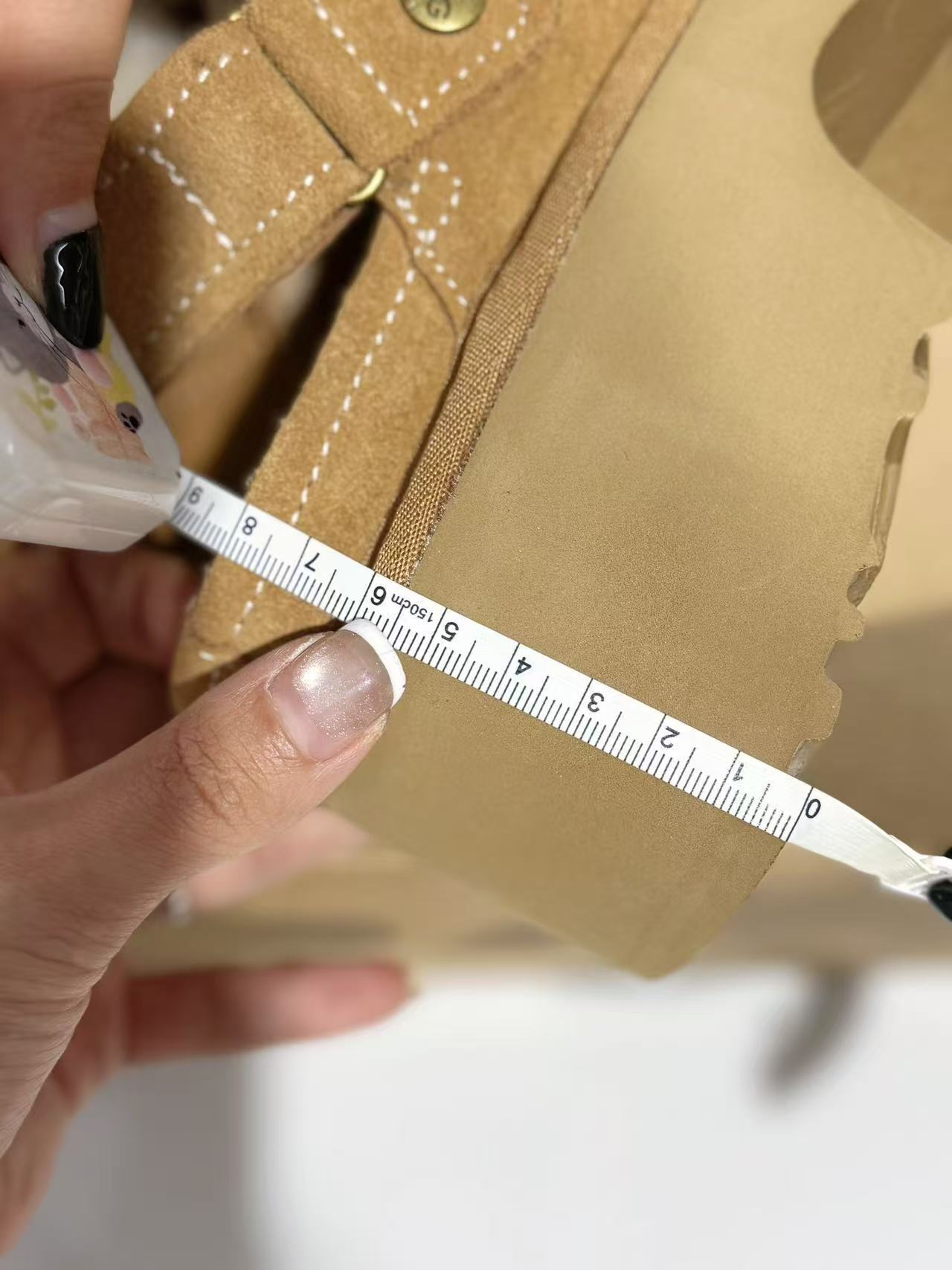 AN6046 UGG  79.99$ gallery