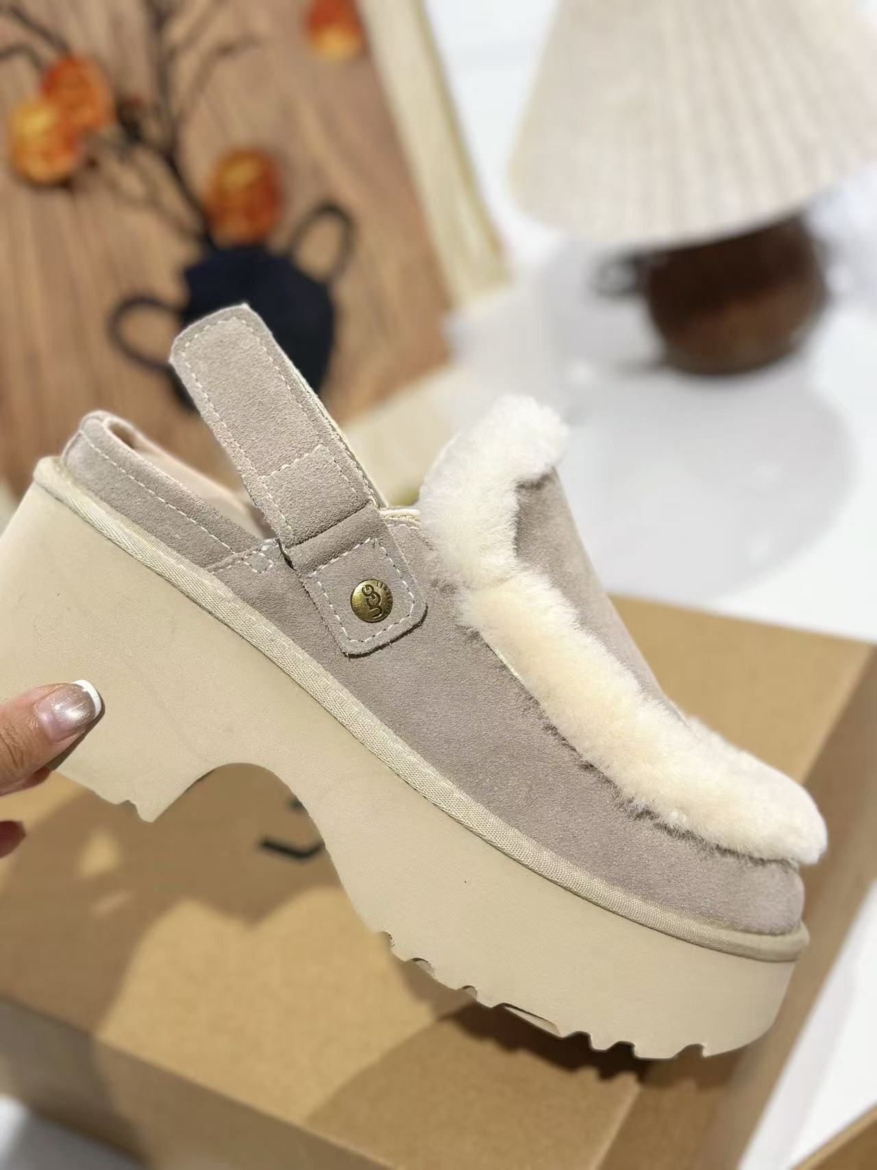 AN6046 UGG  79.99$ gallery