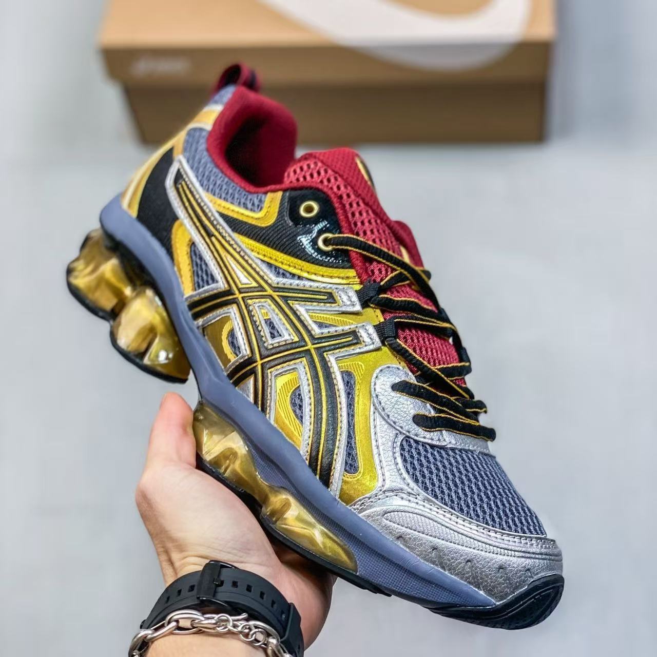 AN6047  ASICS 59.99$ gallery