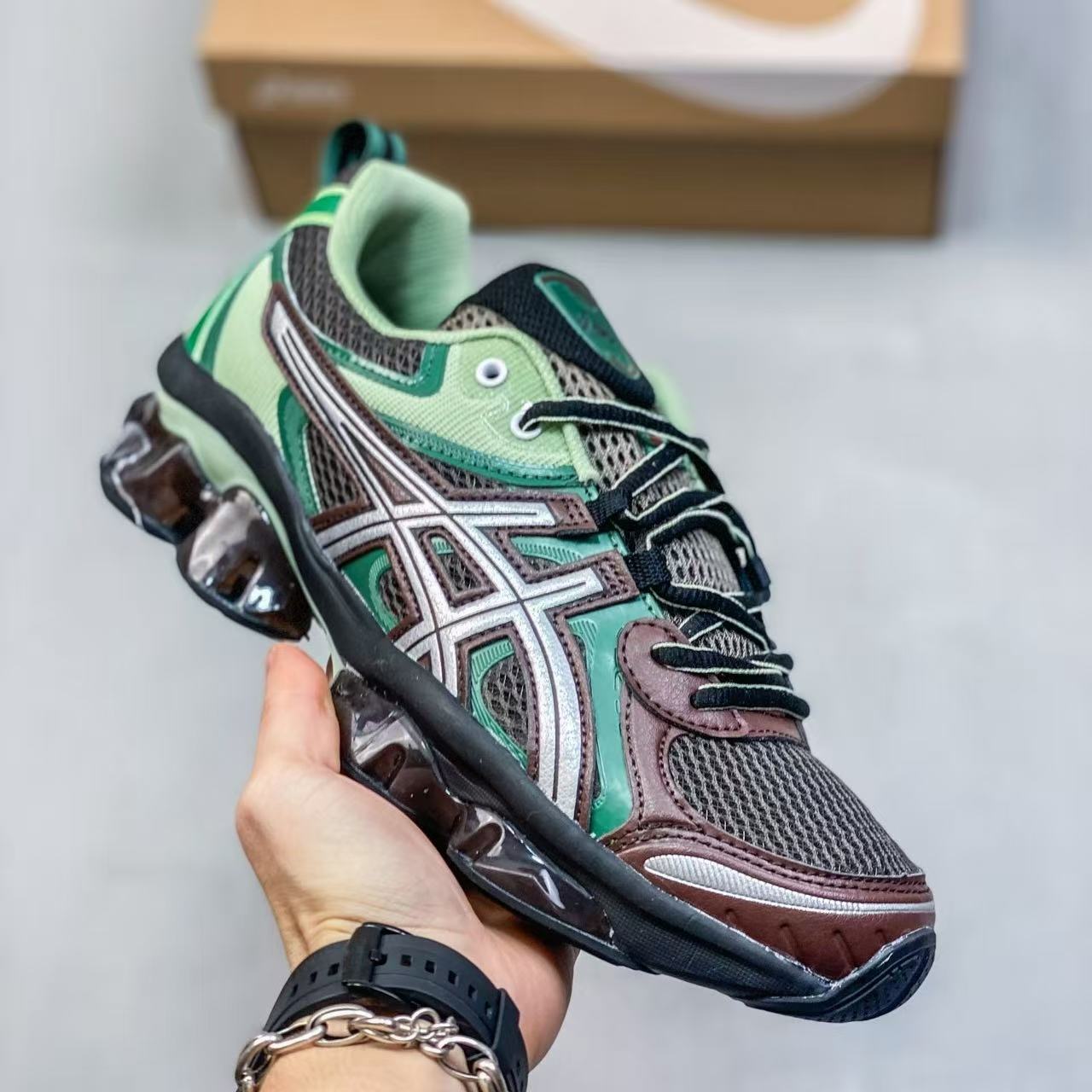 AN6047  ASICS 59.99$ gallery