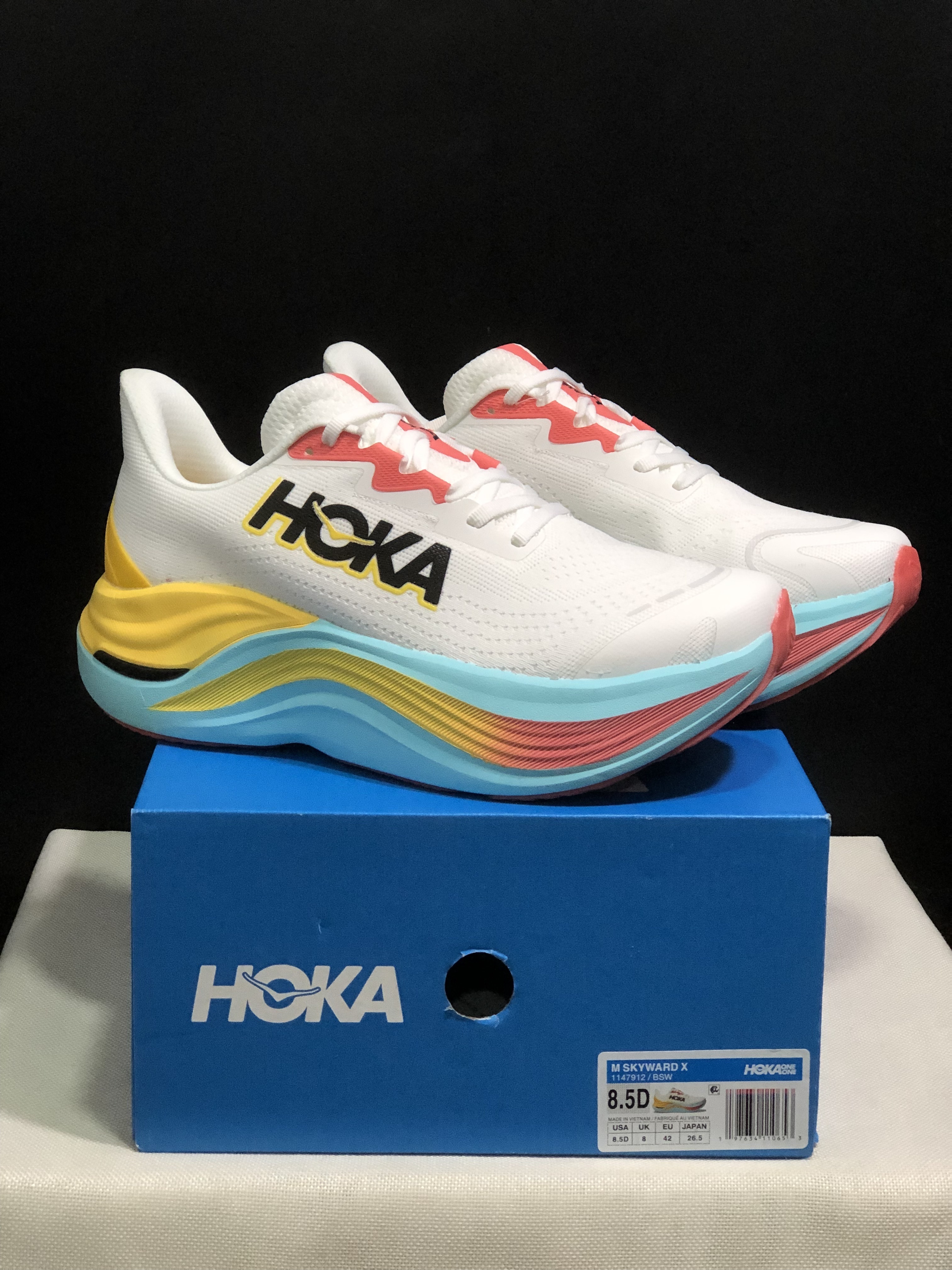 AN6049  HOKA  55.99$ gallery