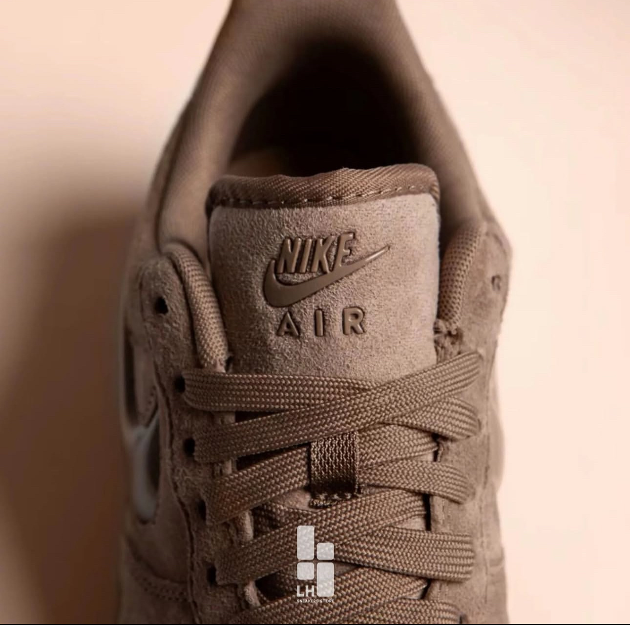 AN6054 G5D2 Nike Air Force1 07 low 59.9$ gallery