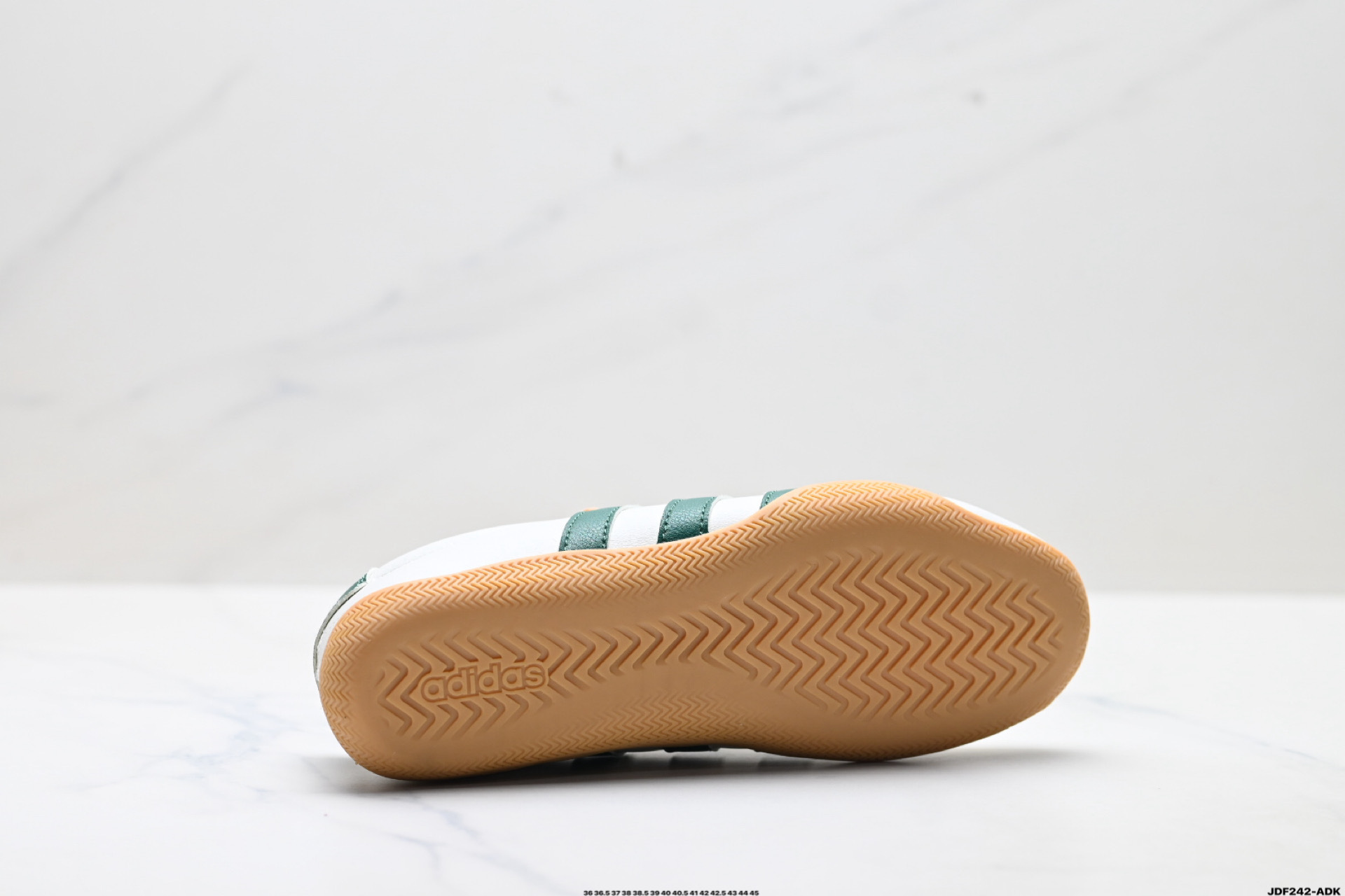 AN6058  ADIDAS 63.99$ gallery