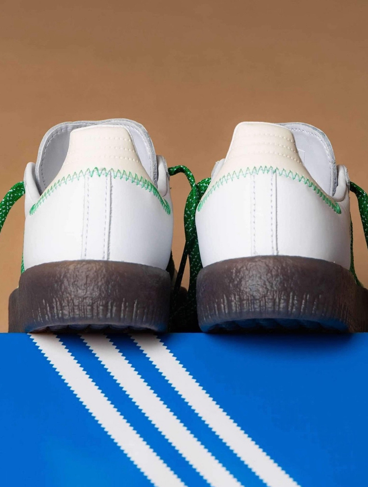 AN6062  ADIDAS 59.99$ gallery