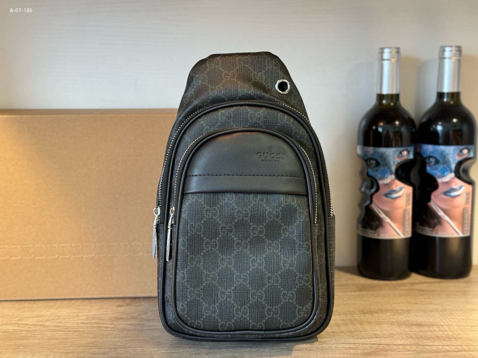 AN6069  GUCCI   59.99$ gallery