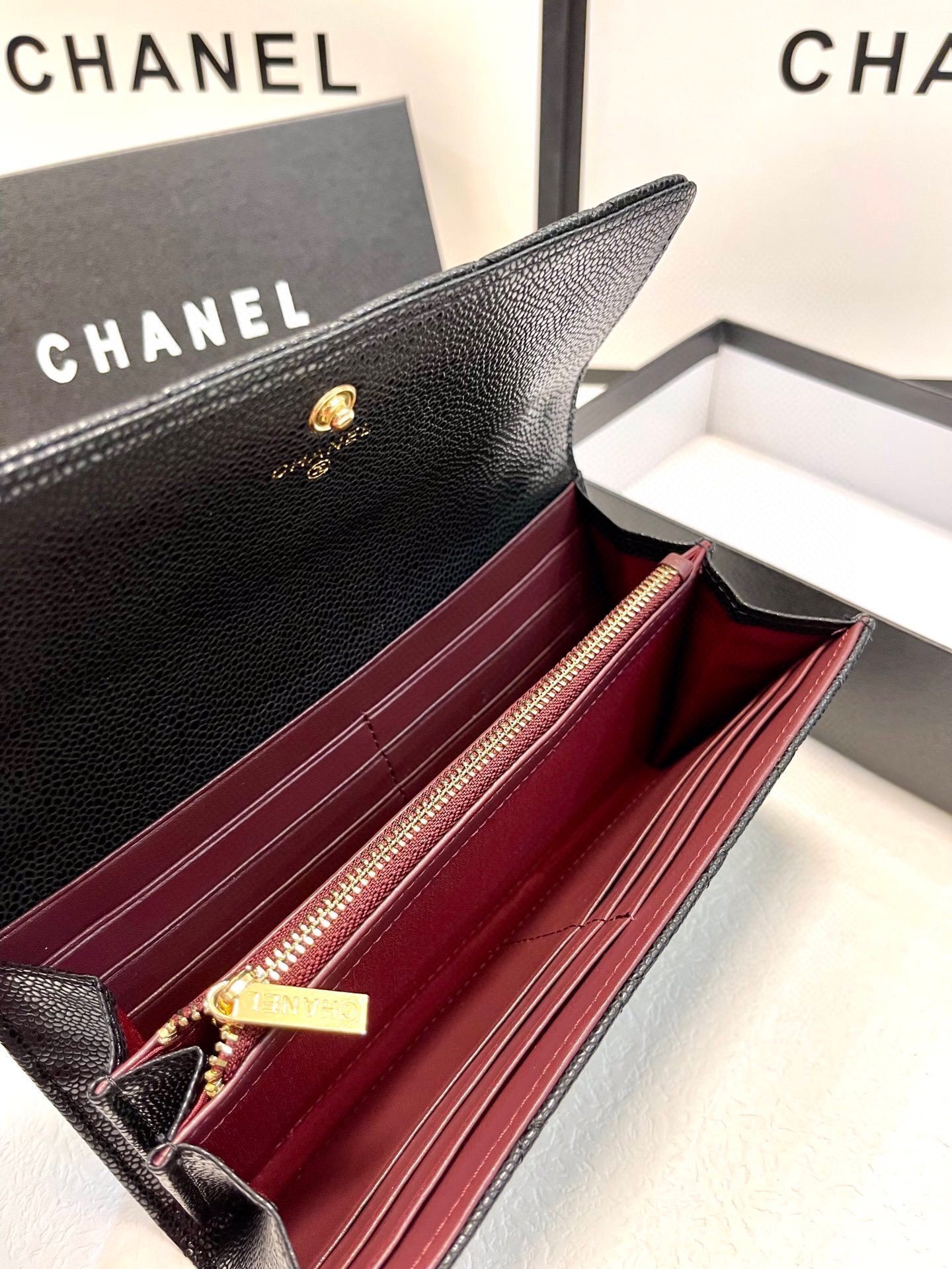 AN6075  CHANEL  49.99$ gallery