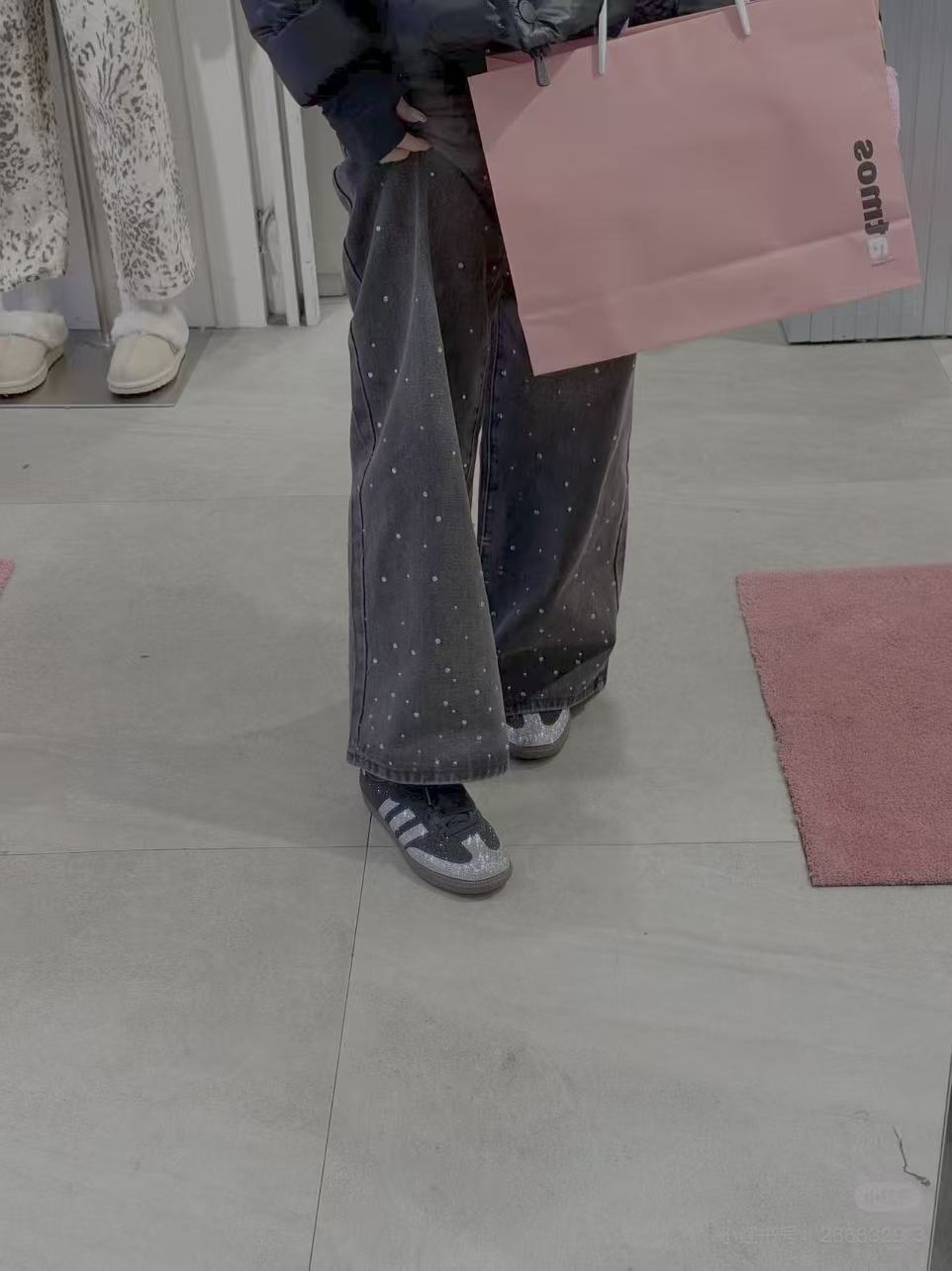 AN6081  ADIDAS 55.9$ gallery