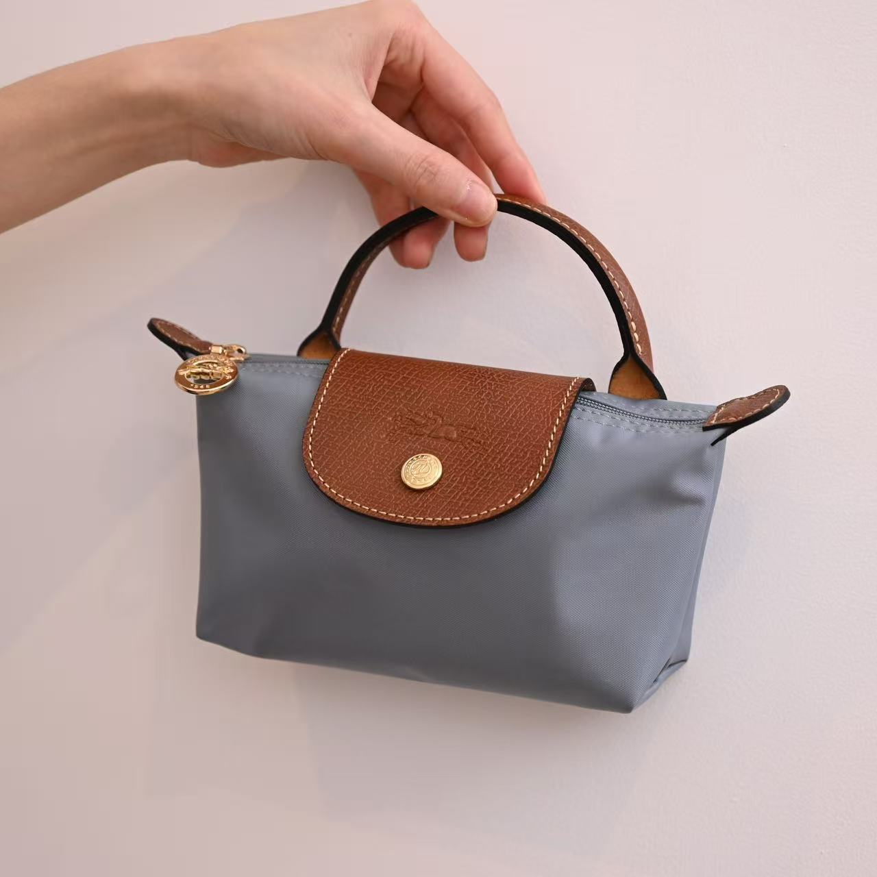 AN6083 long 49.99$ gallery