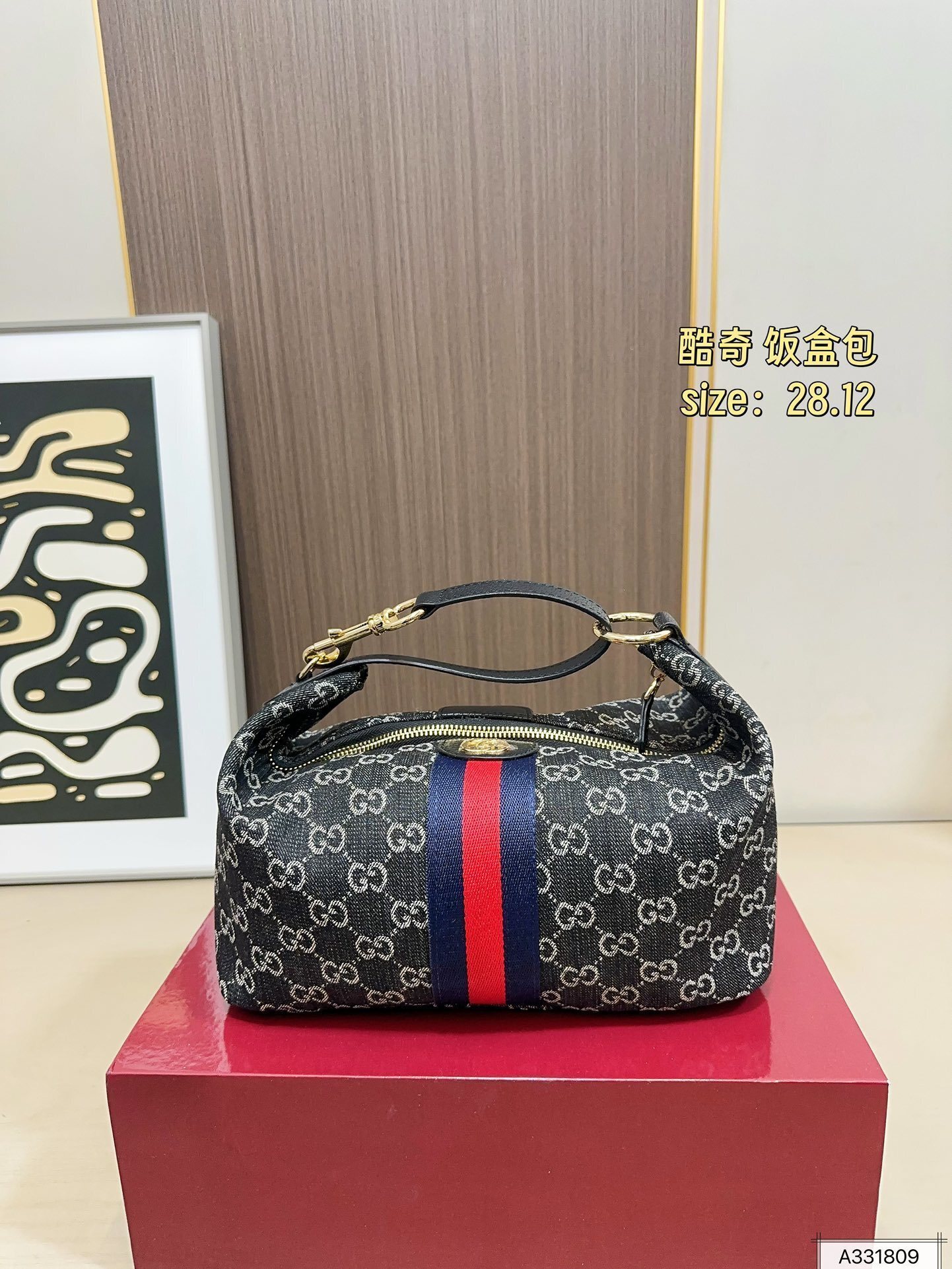 AN6087    GUCCI  69.99$ gallery