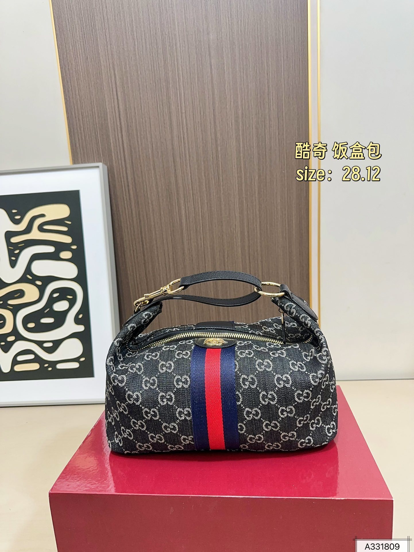 AN6087    GUCCI  69.99$ gallery