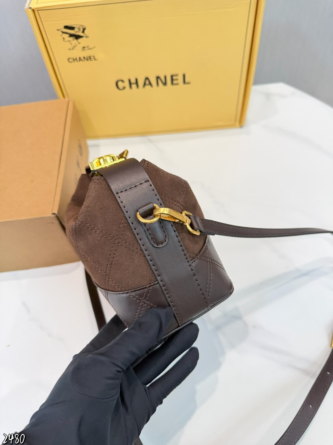 AN6088  CHANEL  65.99$ gallery