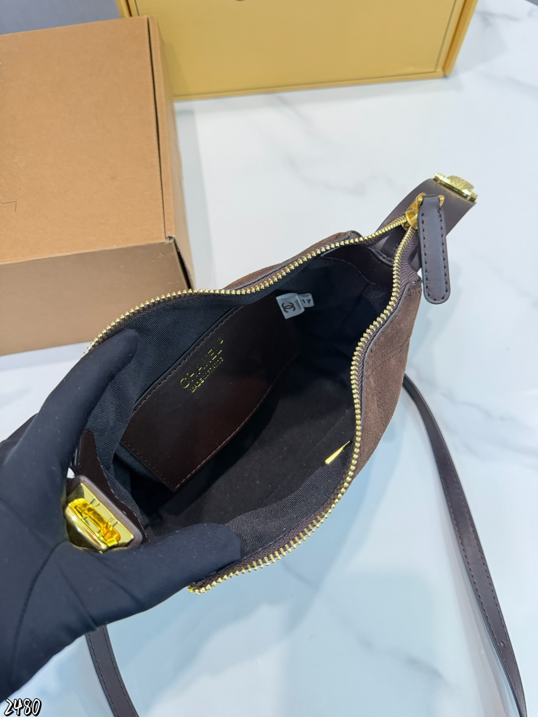 AN6088  CHANEL  65.99$ gallery