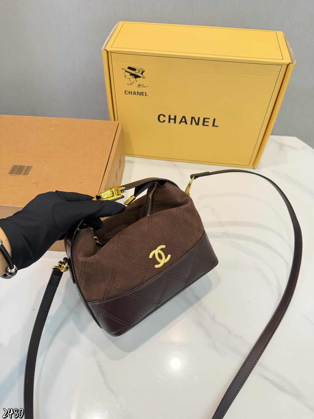 AN6088  CHANEL  65.99$ gallery
