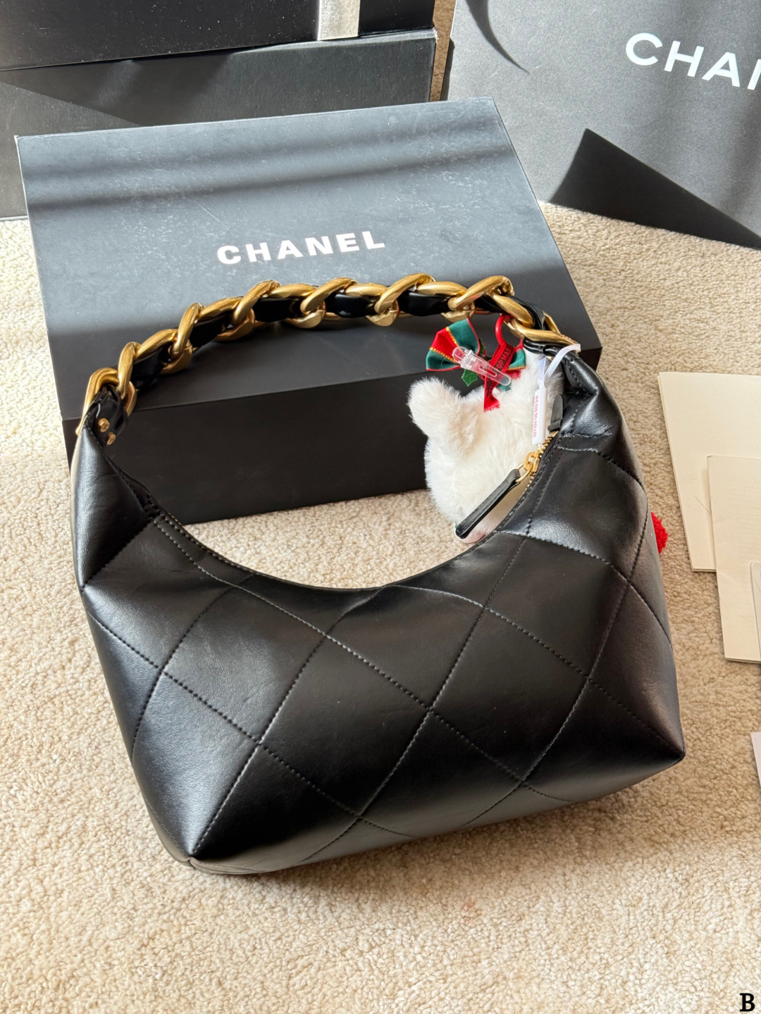 AN6089 CHANEL   89.99$ gallery