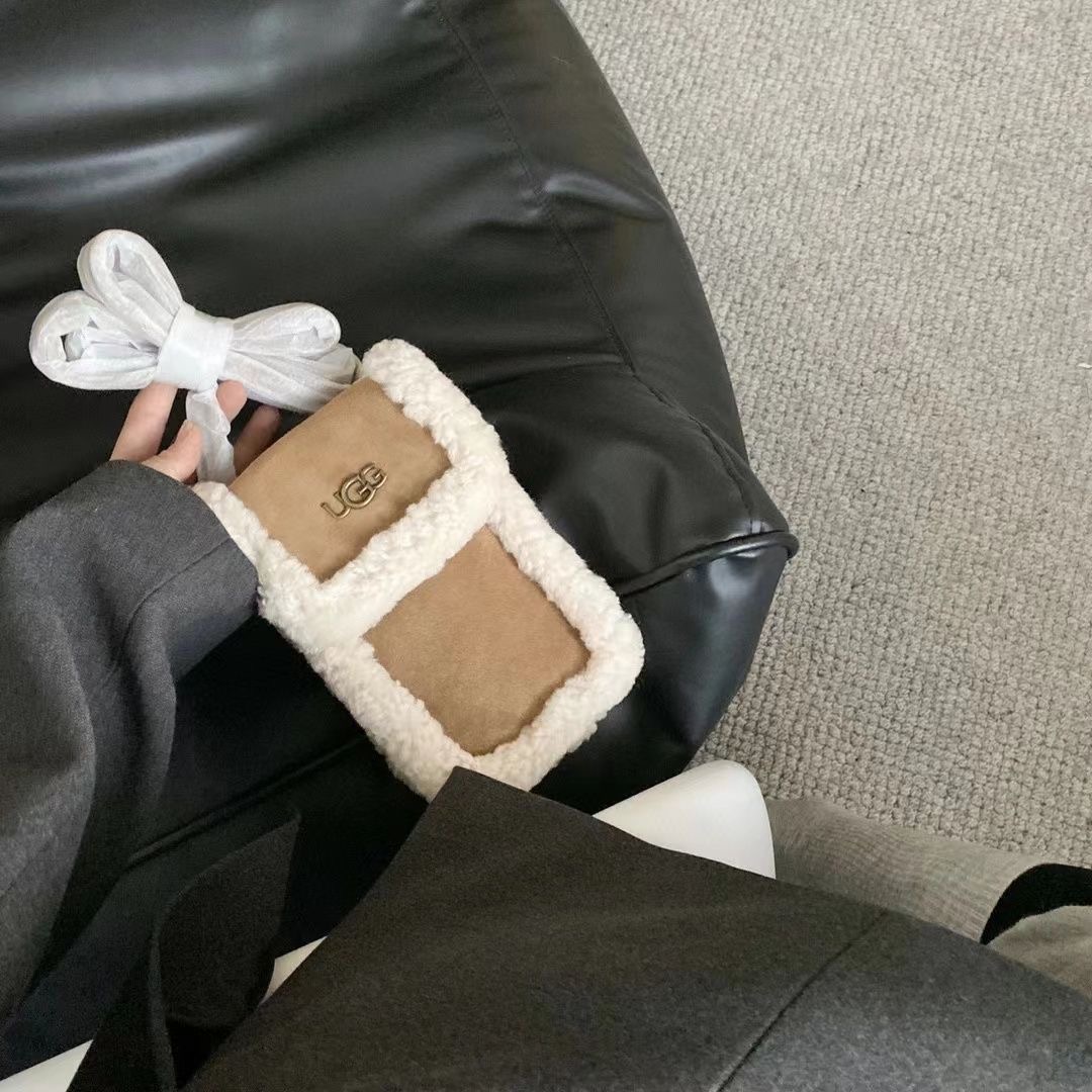 Jul4443 $39.99 UGG gallery