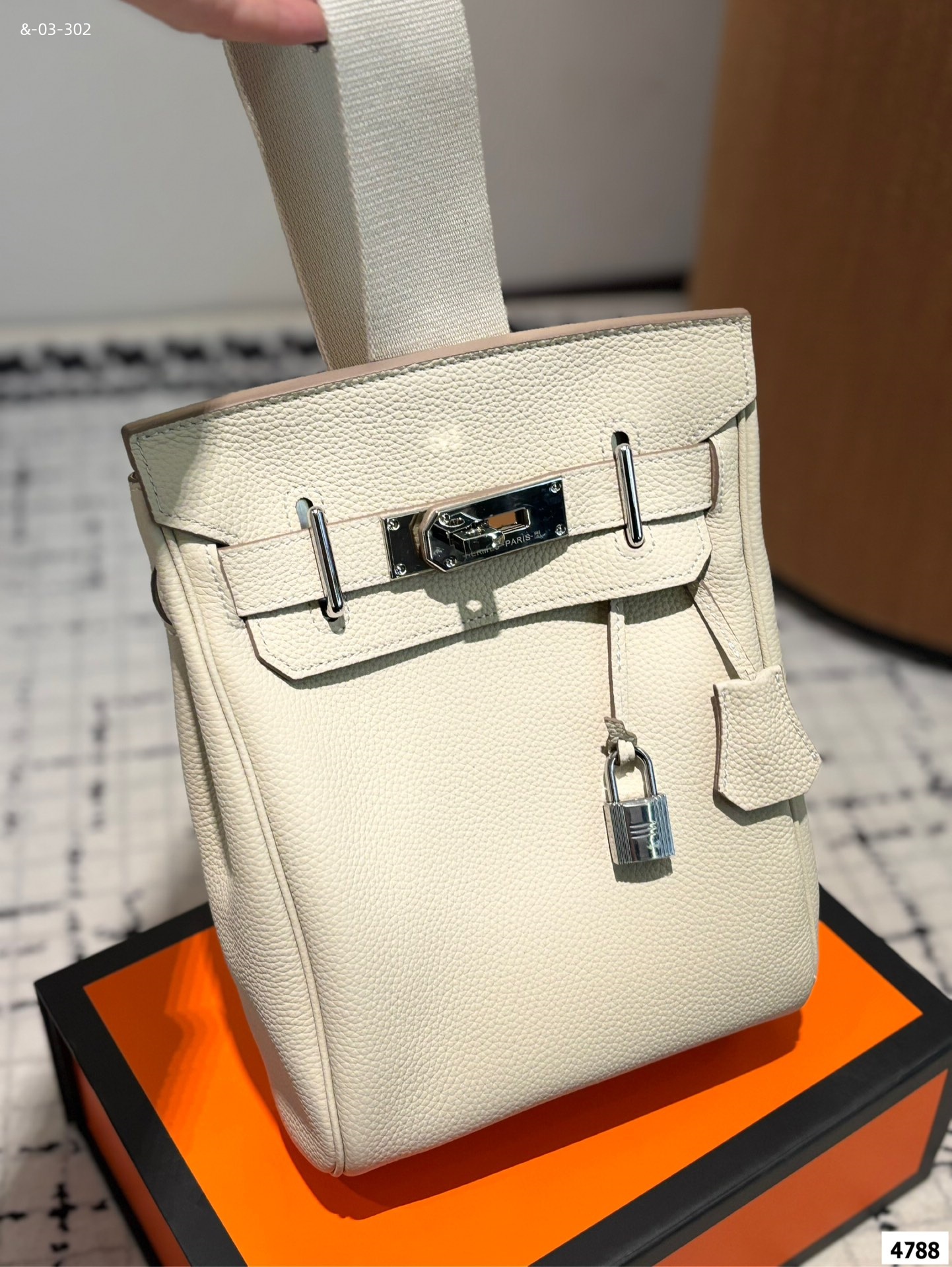 Jul5152   GBB   HERMES    90 .99$ gallery