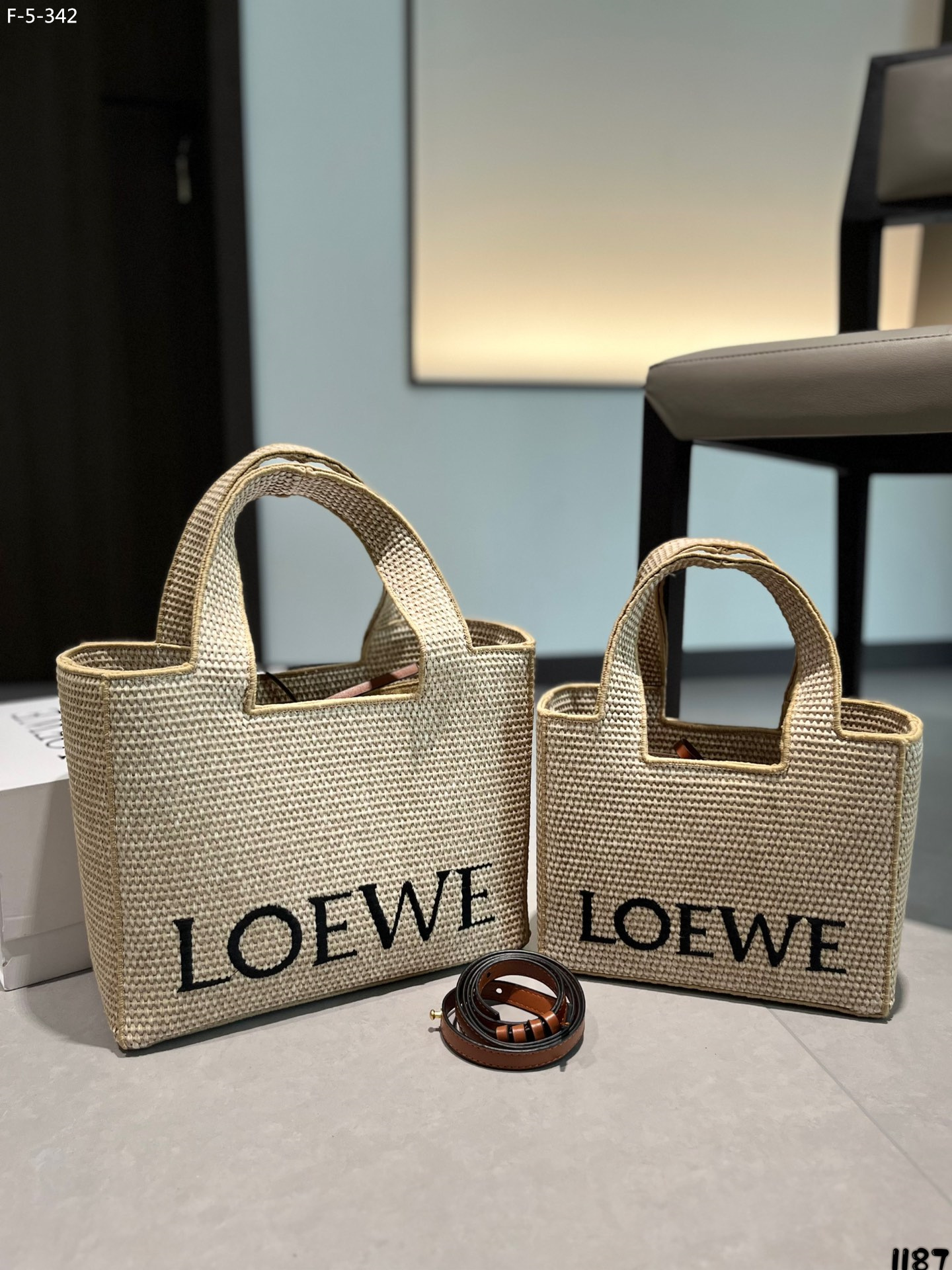 Jul5174         LOEWE       GBB   49.99$ gallery