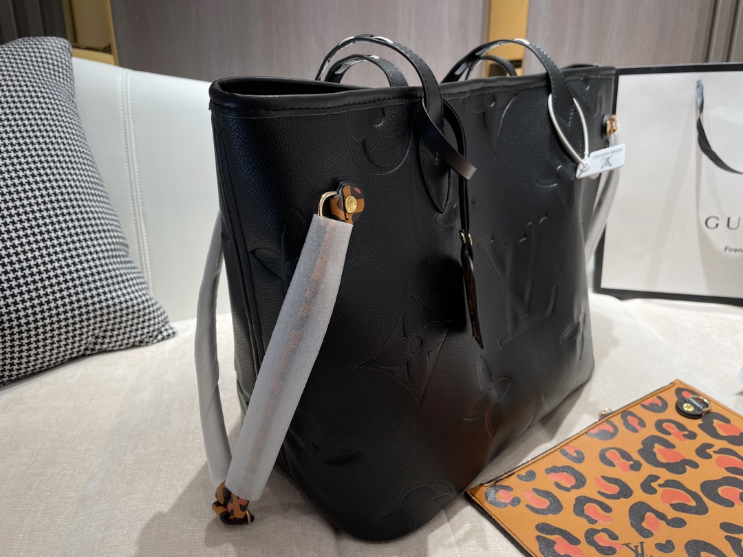 Jul5238   LV     55.99$          GBB gallery