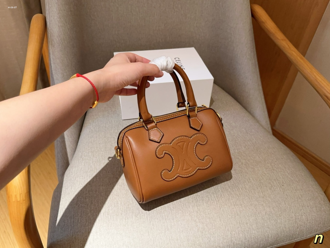 Jul5680    CELINE   55.99$   GBB gallery