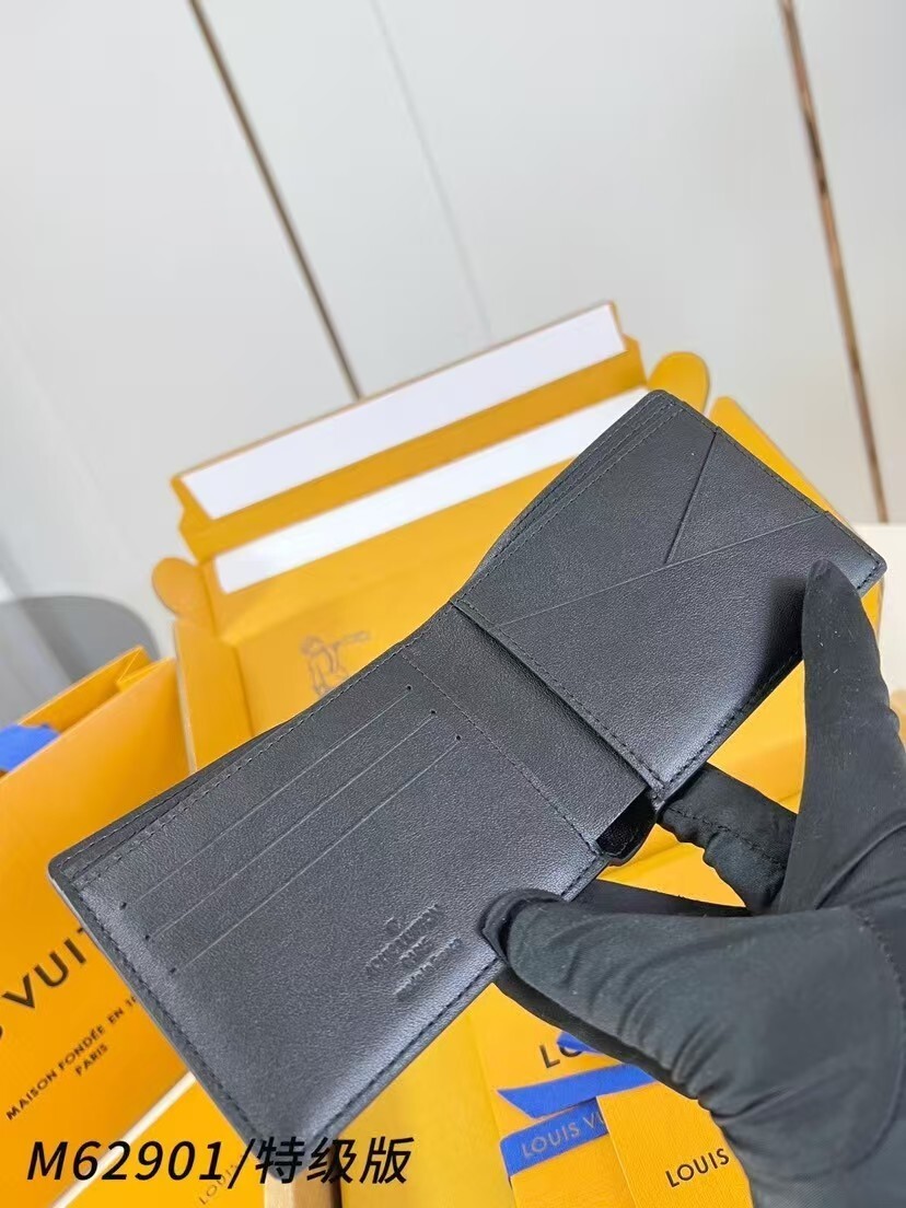 Jul6273  LV   35.99$ gallery