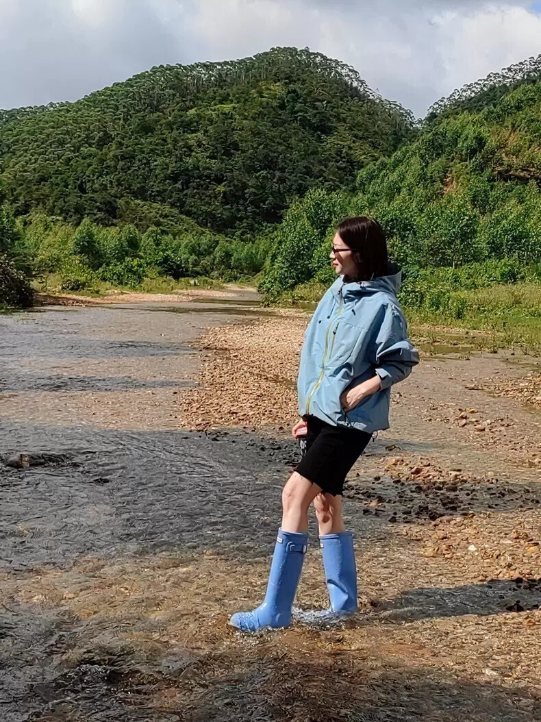 Jul6372  hunter rain boots 65$ gallery