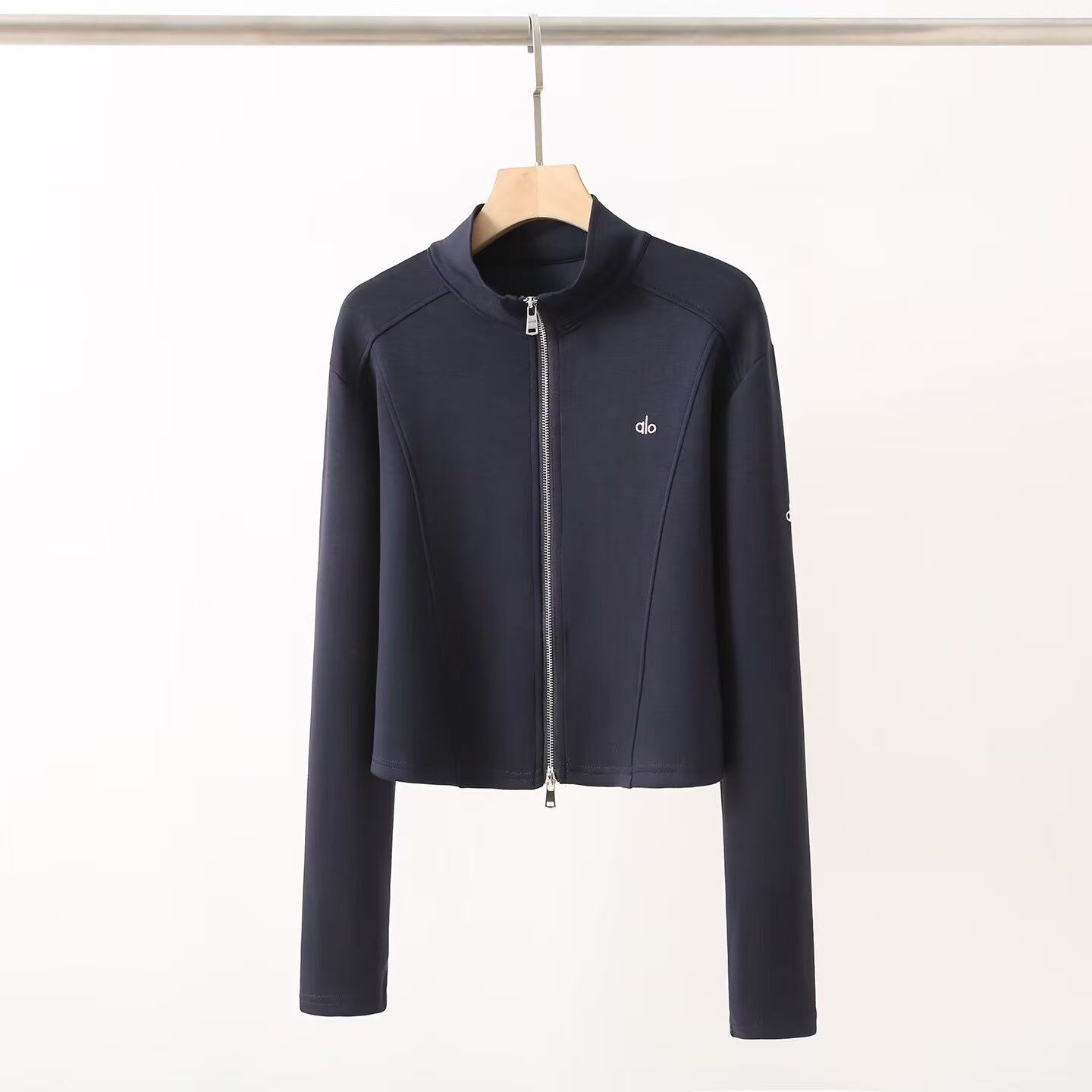 Jul6390    ALO   45.99$ gallery