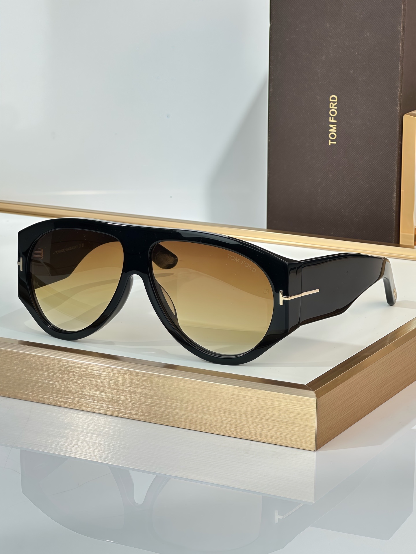 Jul6391    TOMFORD   59.99$ gallery