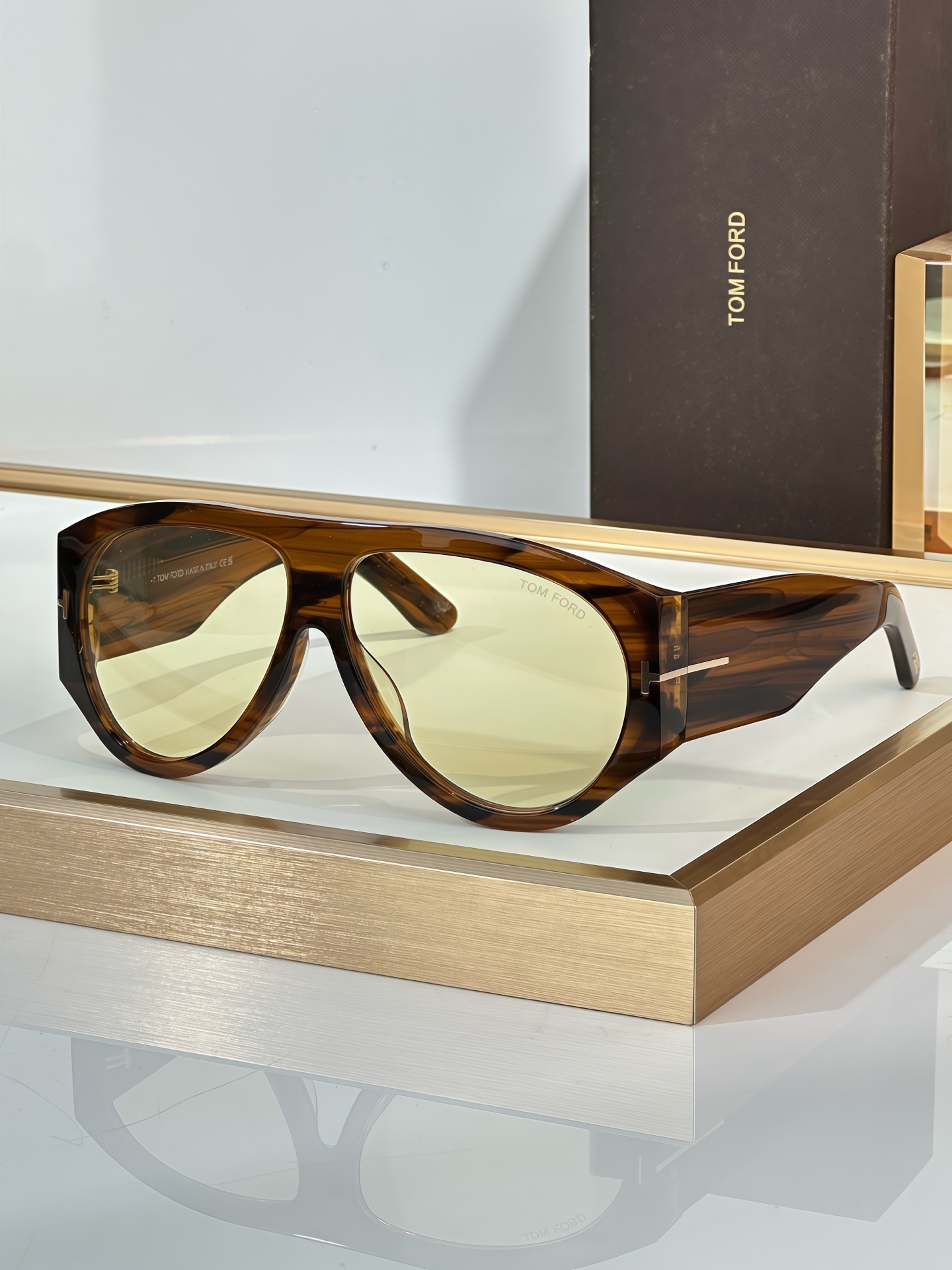 Jul6391    TOMFORD   59.99$ gallery