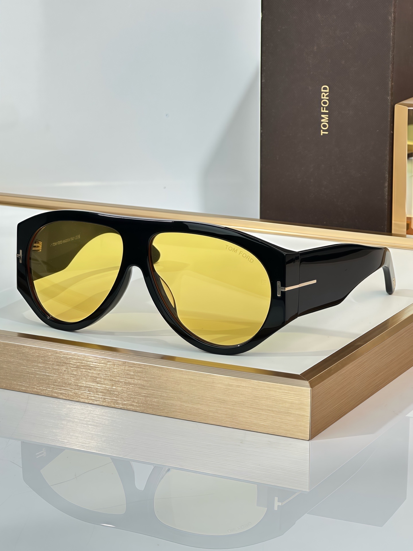 Jul6391    TOMFORD   59.99$ gallery