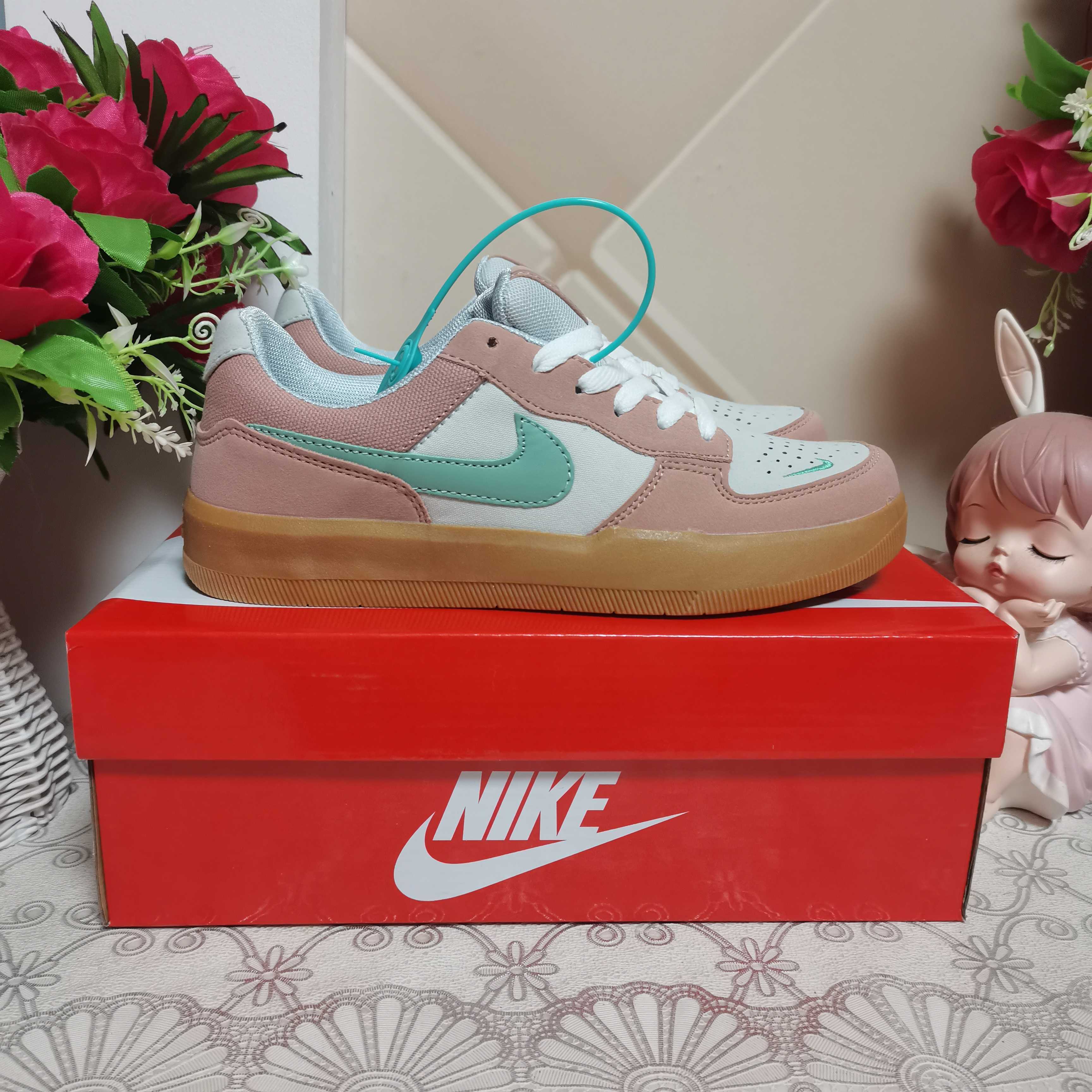 Jul6402    nike    49$ gallery