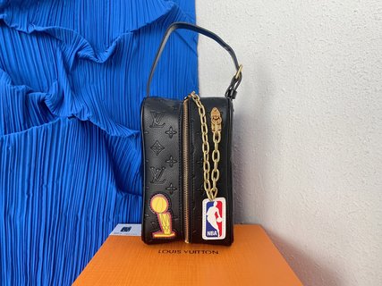 ST2839 $53.99 LV gallery