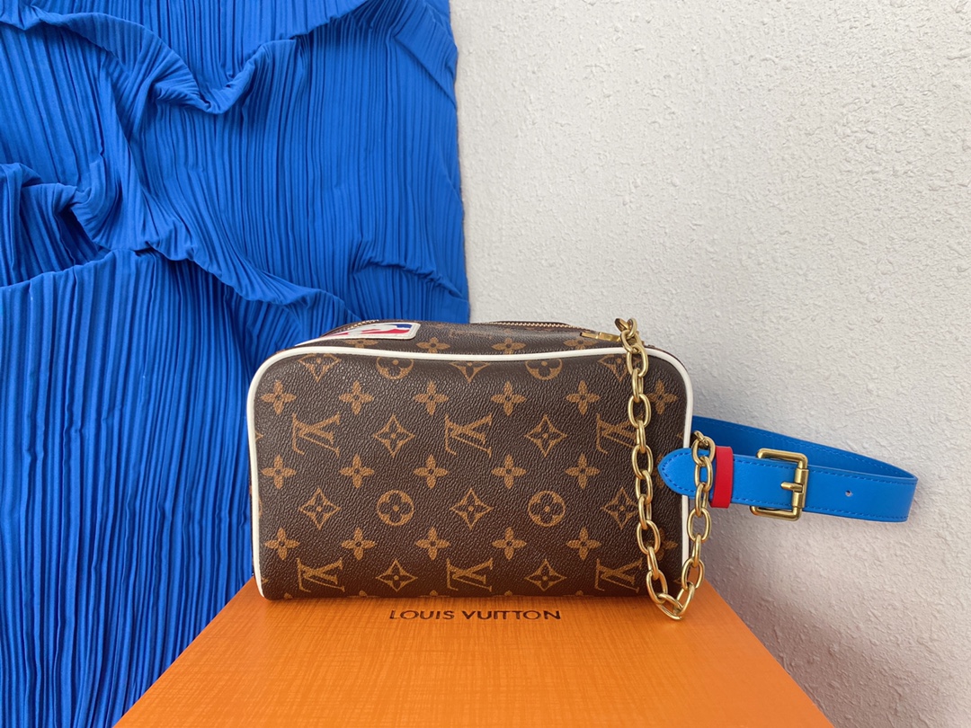 ST2839 $53.99 LV gallery