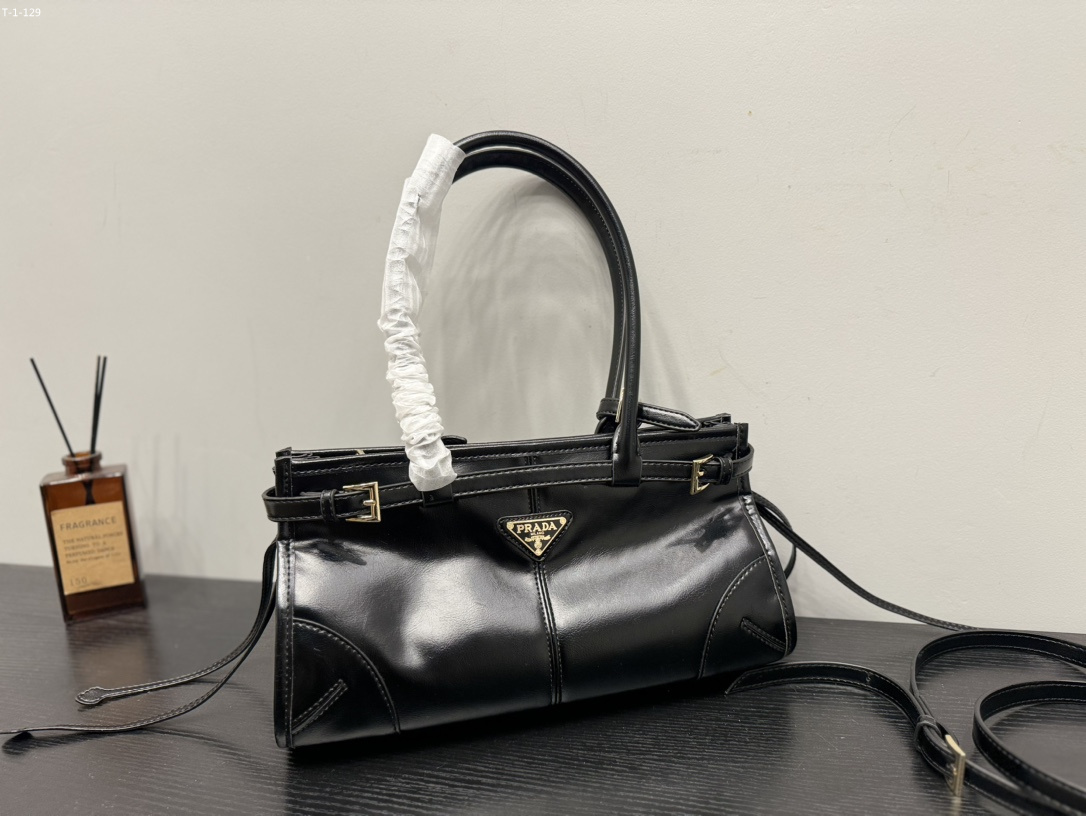 TL6537 PRADA 59.99$ gallery