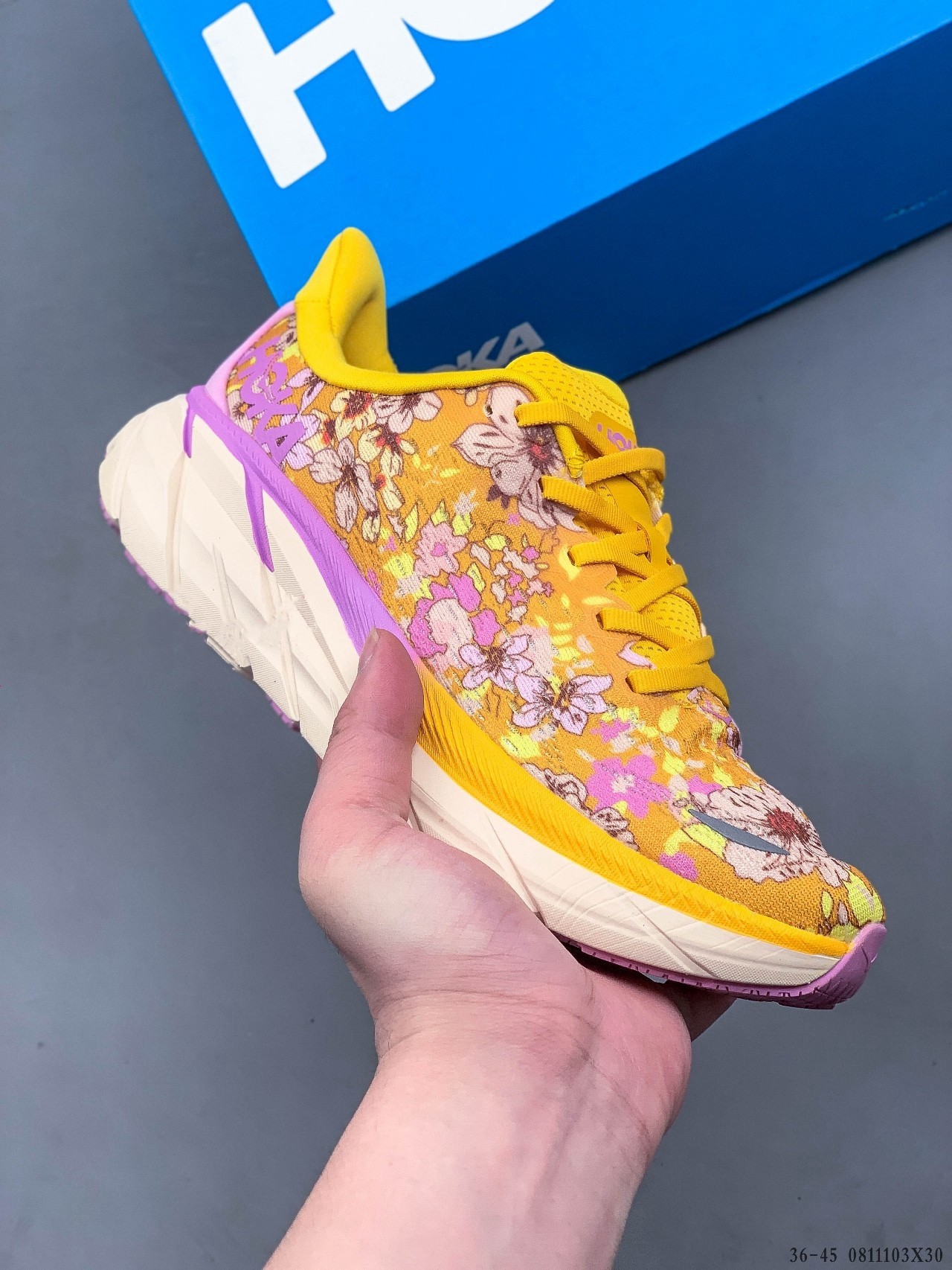TL7063  HOKA  54.99$ gallery