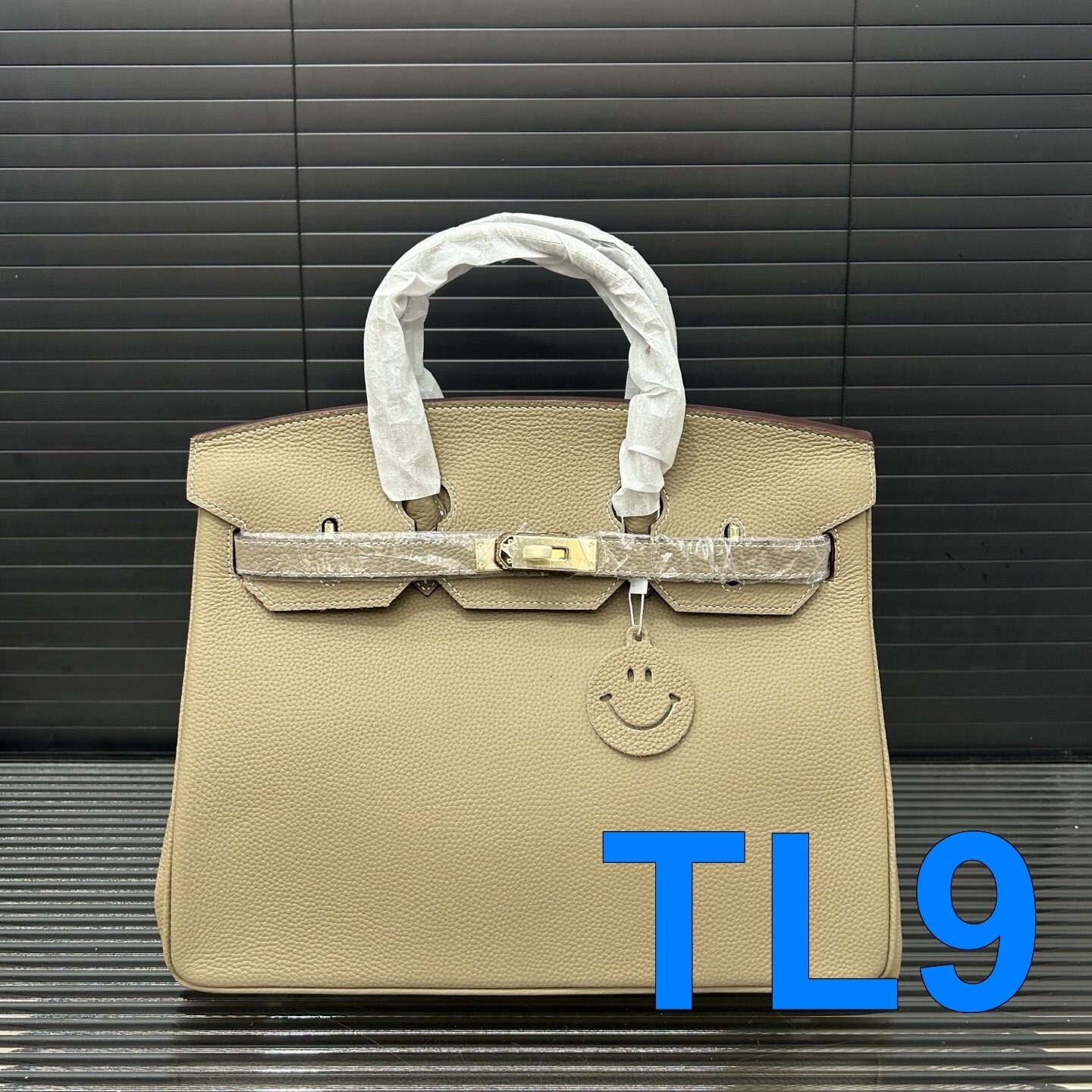 TL2703  HERMES  95.99$ gallery